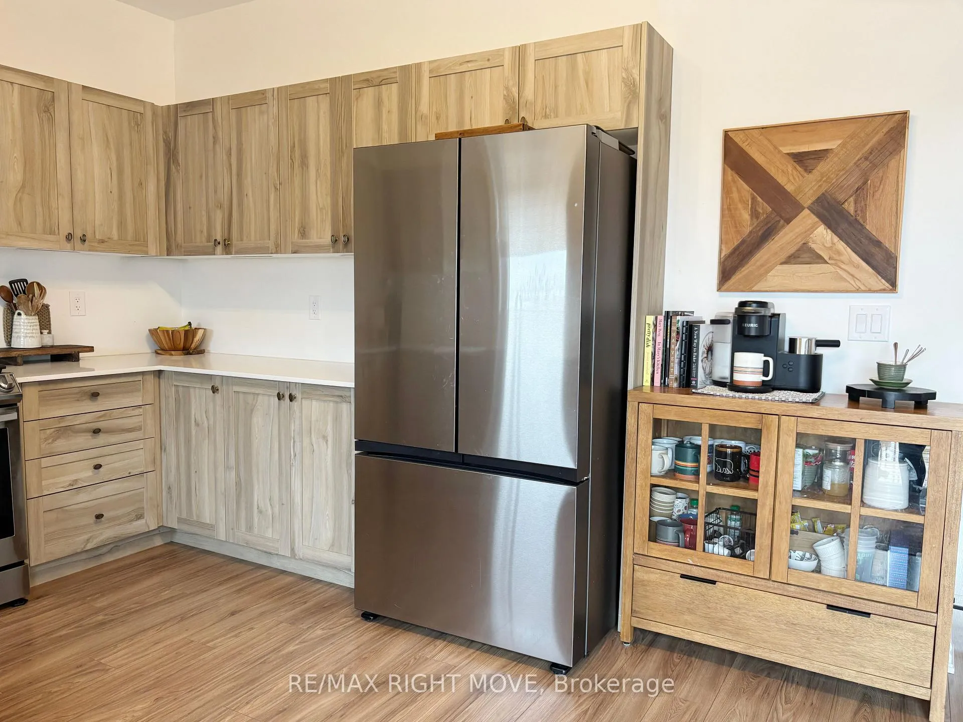 Photo 12 of 46 Atlantis Drive, Orillia — HOMEH