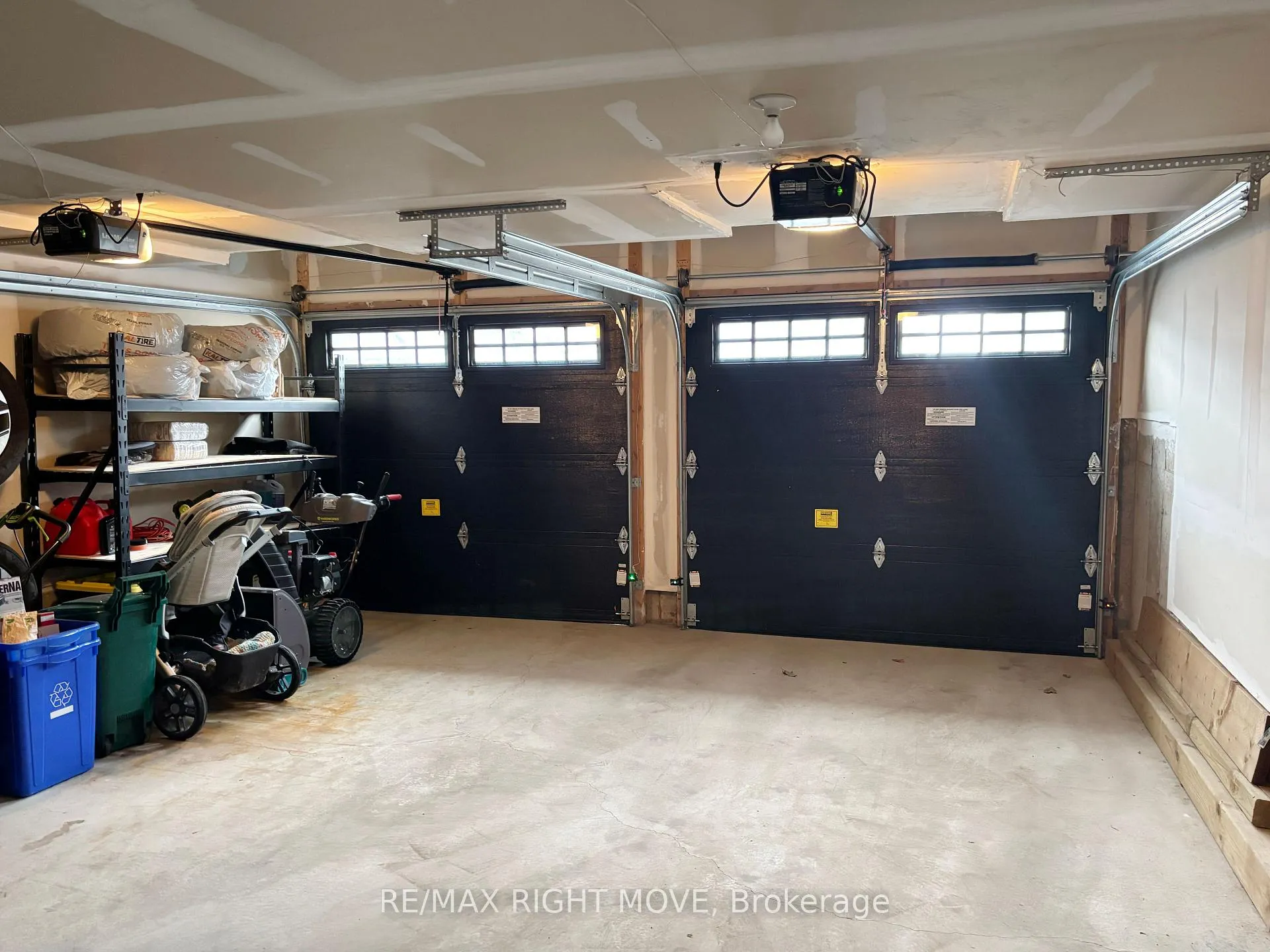 Photo 23 of 46 Atlantis Drive, Orillia — HOMEH