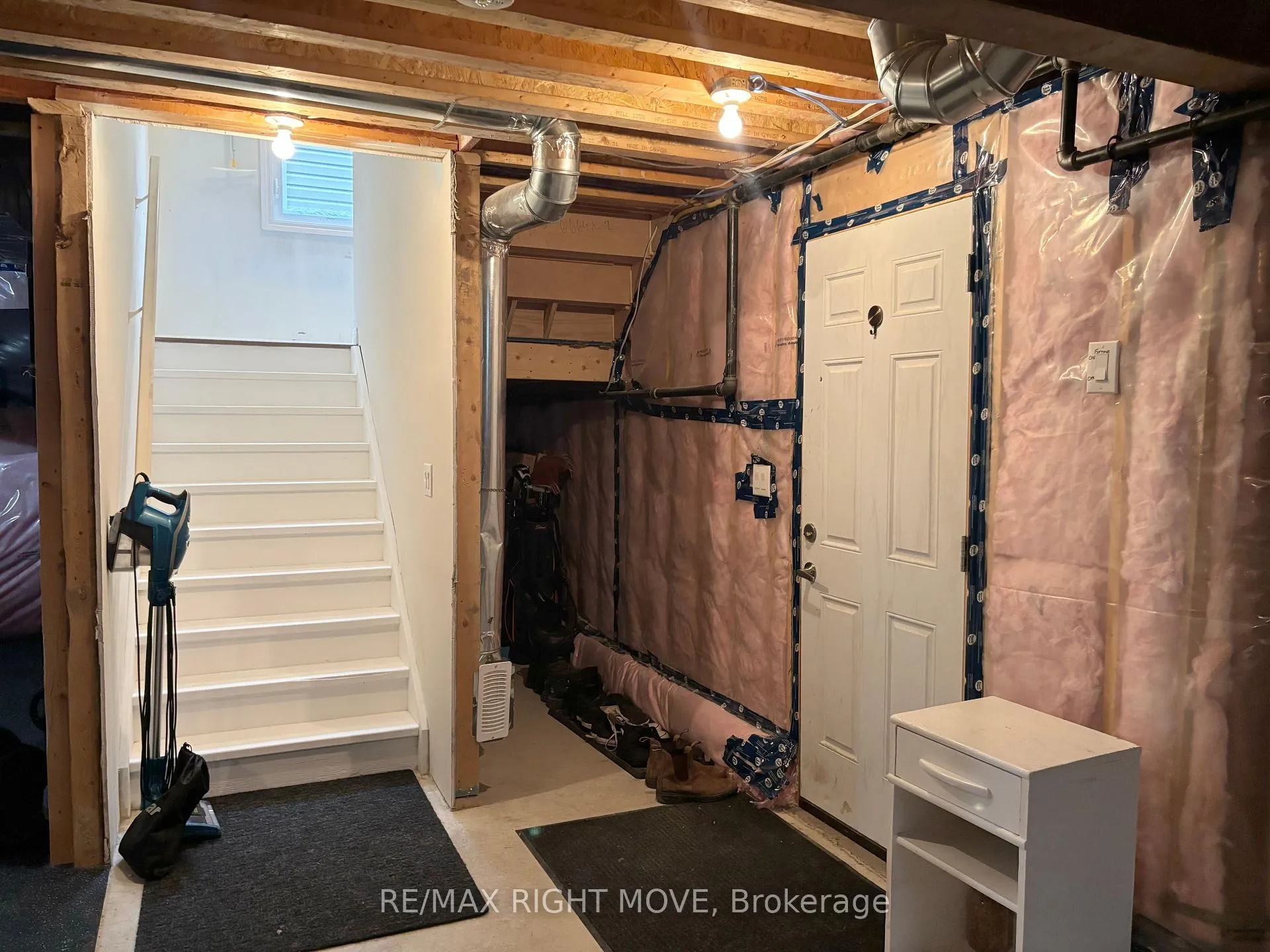 Photo 25 of 46 Atlantis Drive, Orillia — HOMEH