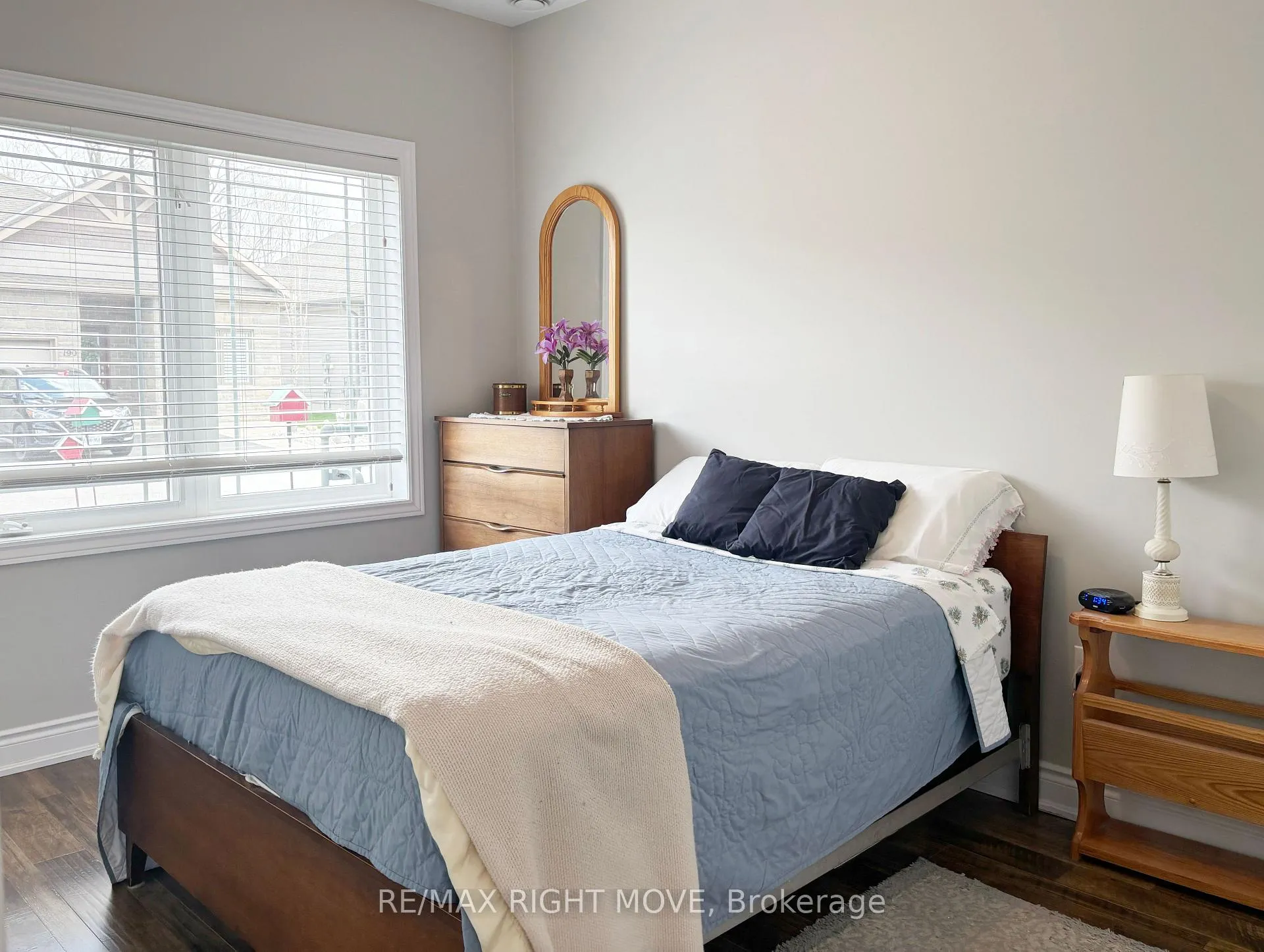 Photo 3 of 195 Lucy Lane, Orillia — HOMEH