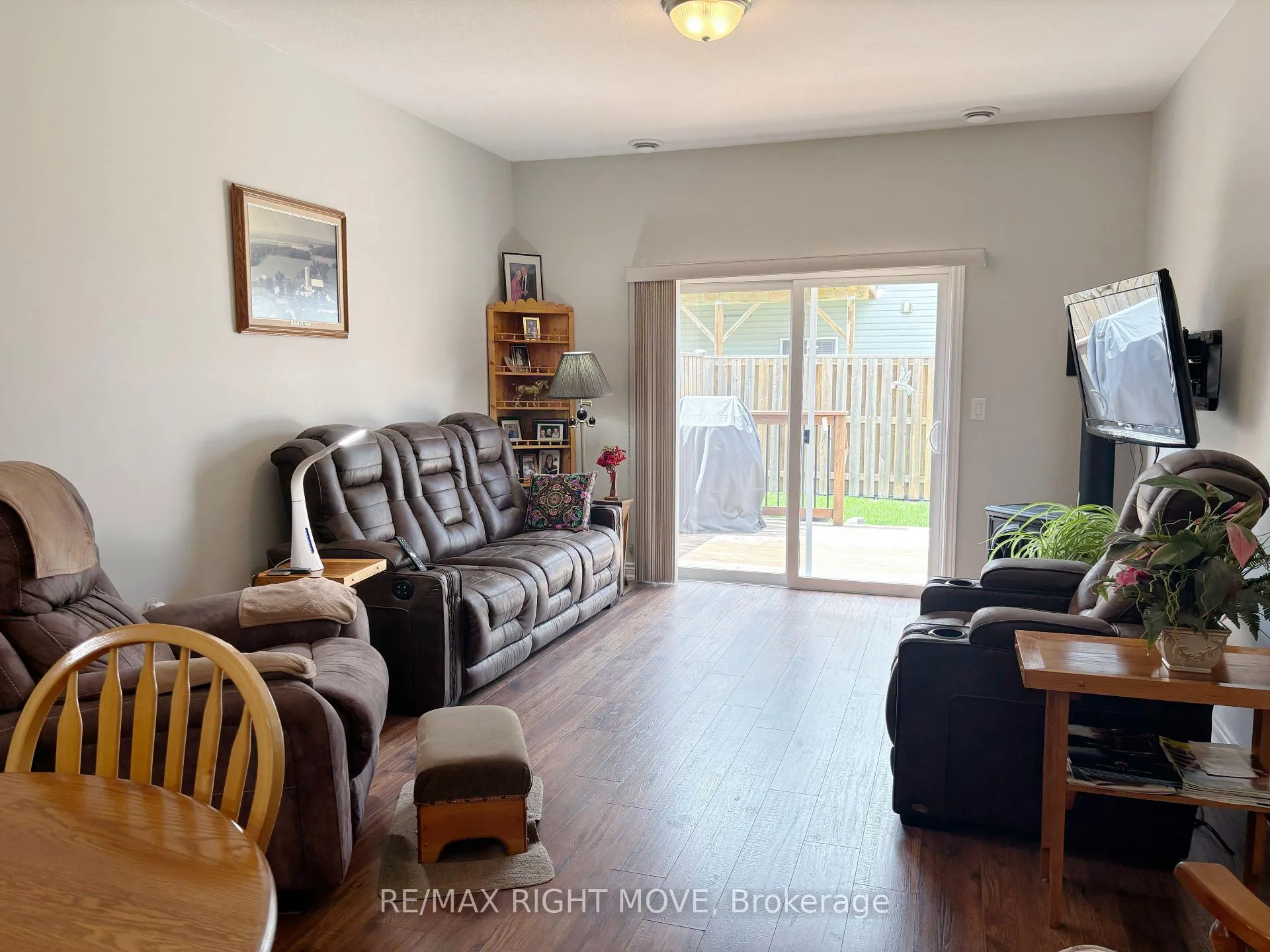 Photo 12 of 195 Lucy Lane, Orillia — HOMEH
