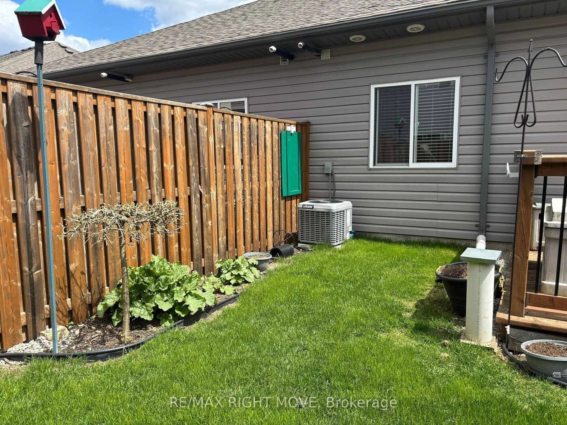 Photo 17 of 195 Lucy Lane, Orillia — HOMEH