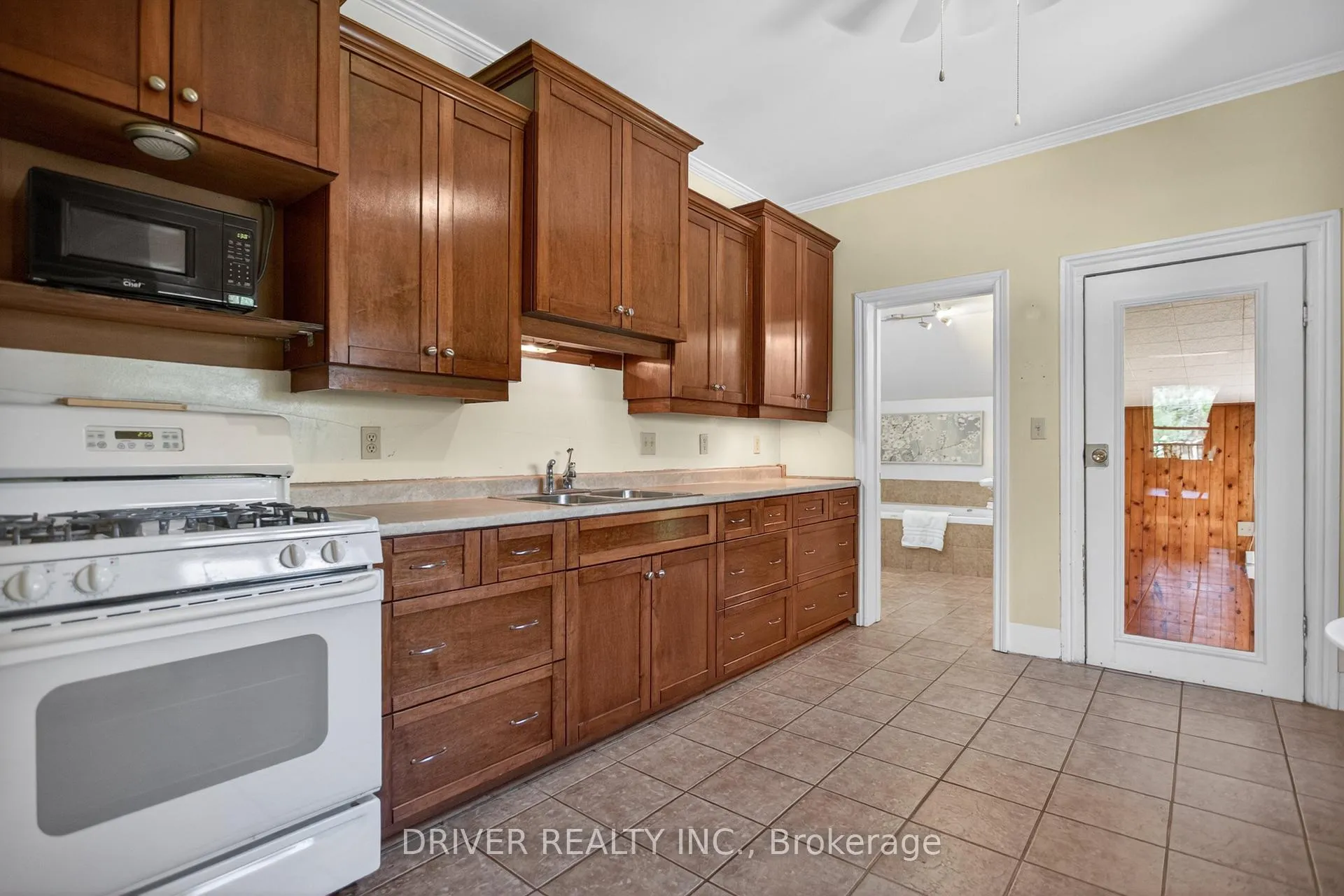 Photo 7 of 230 Alma Street, St. Thomas — HOMEH