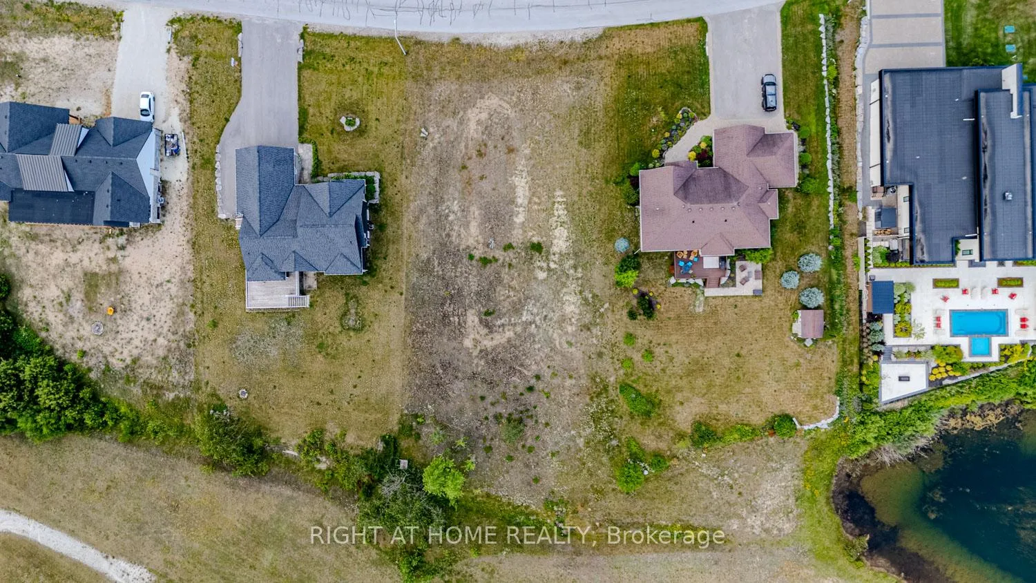 Photo 8 of 8 Deanna Drive, Wasaga Beach — HOMEH