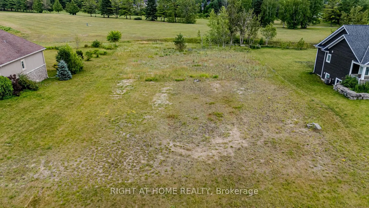 Photo 13 of 8 Deanna Drive, Wasaga Beach — HOMEH