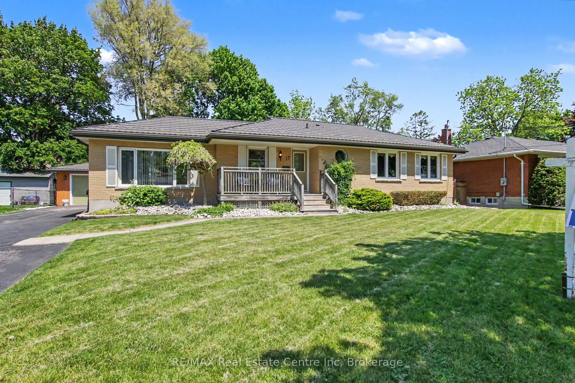 Photo 1 of 17 Campion Avenue, Guelph, Exhibition Park — HOMEH