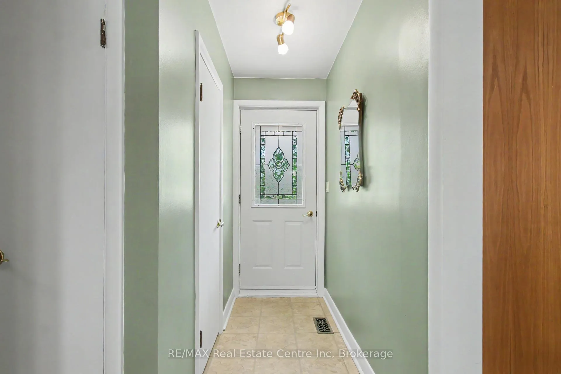 Photo 4 of 17 Campion Avenue, Guelph, Exhibition Park — HOMEH