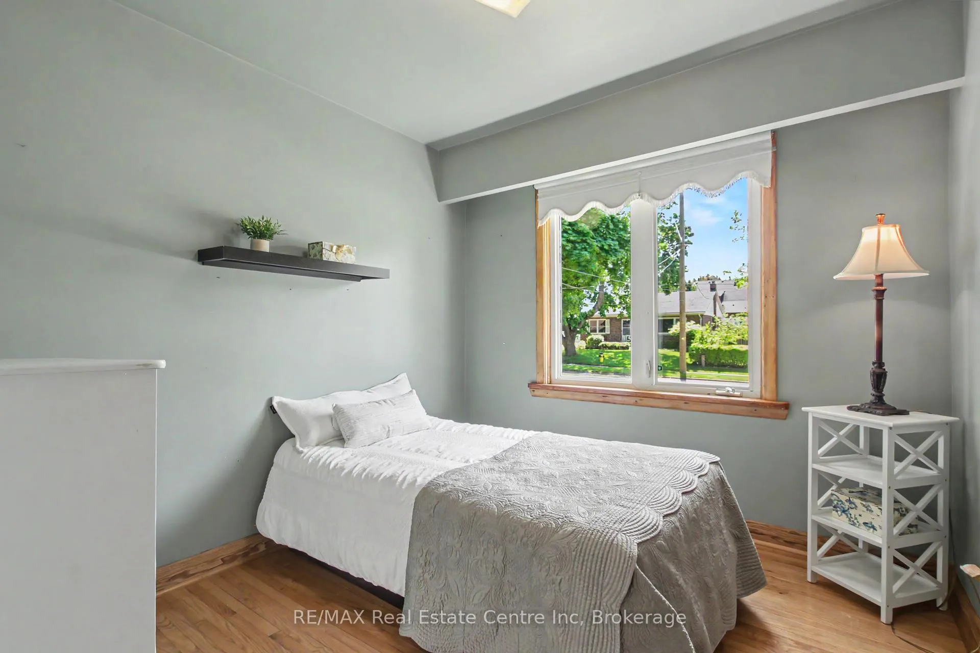 Photo 13 of 17 Campion Avenue, Guelph, Exhibition Park — HOMEH