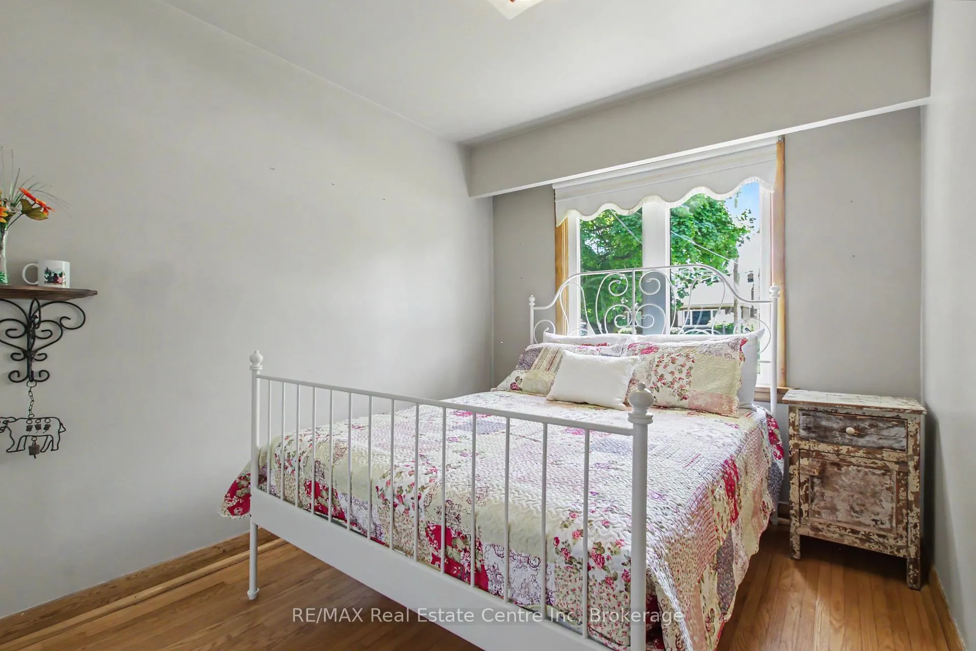 Photo 14 of 17 Campion Avenue, Guelph, Exhibition Park — HOMEH