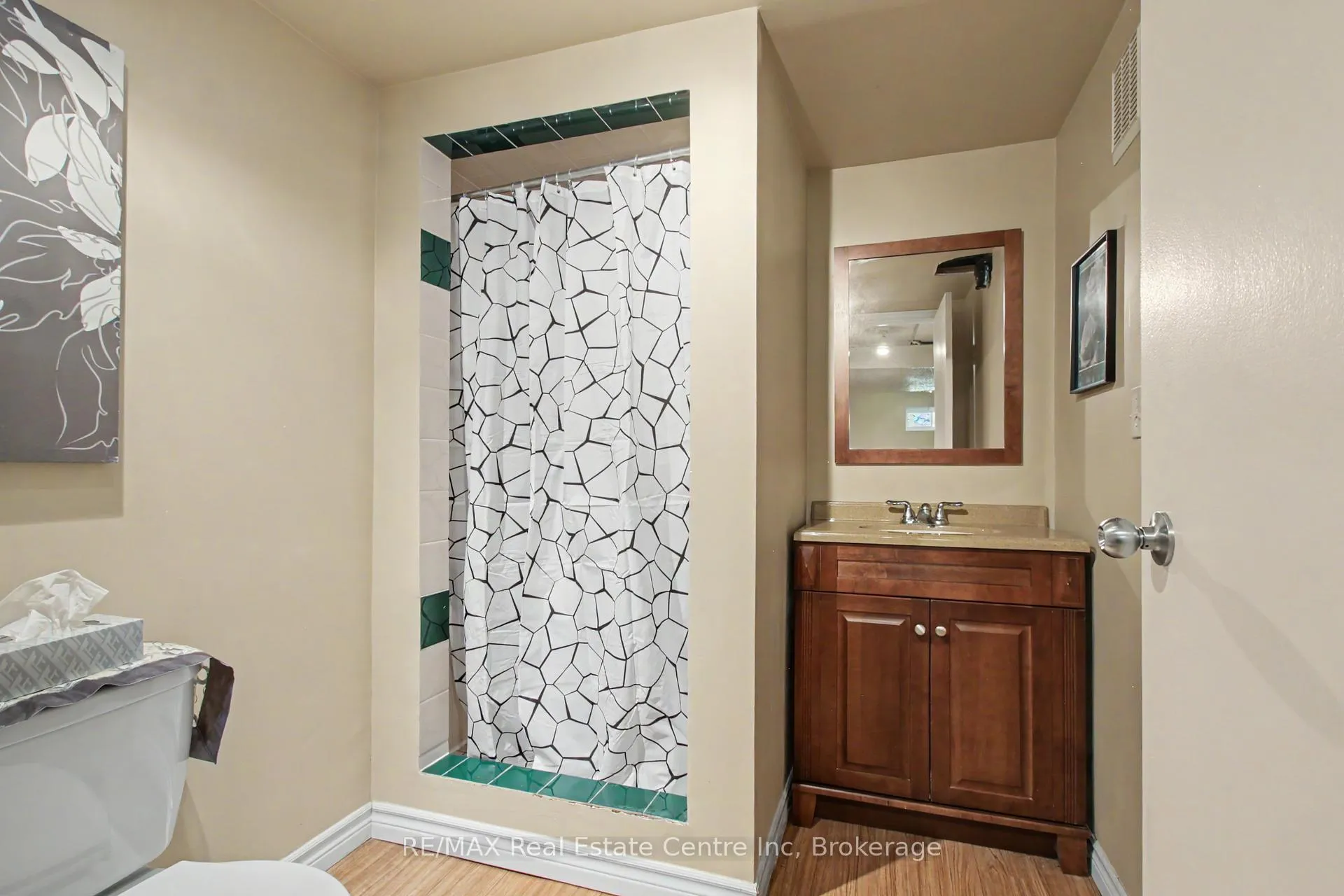 Photo 20 of 17 Campion Avenue, Guelph, Exhibition Park — HOMEH