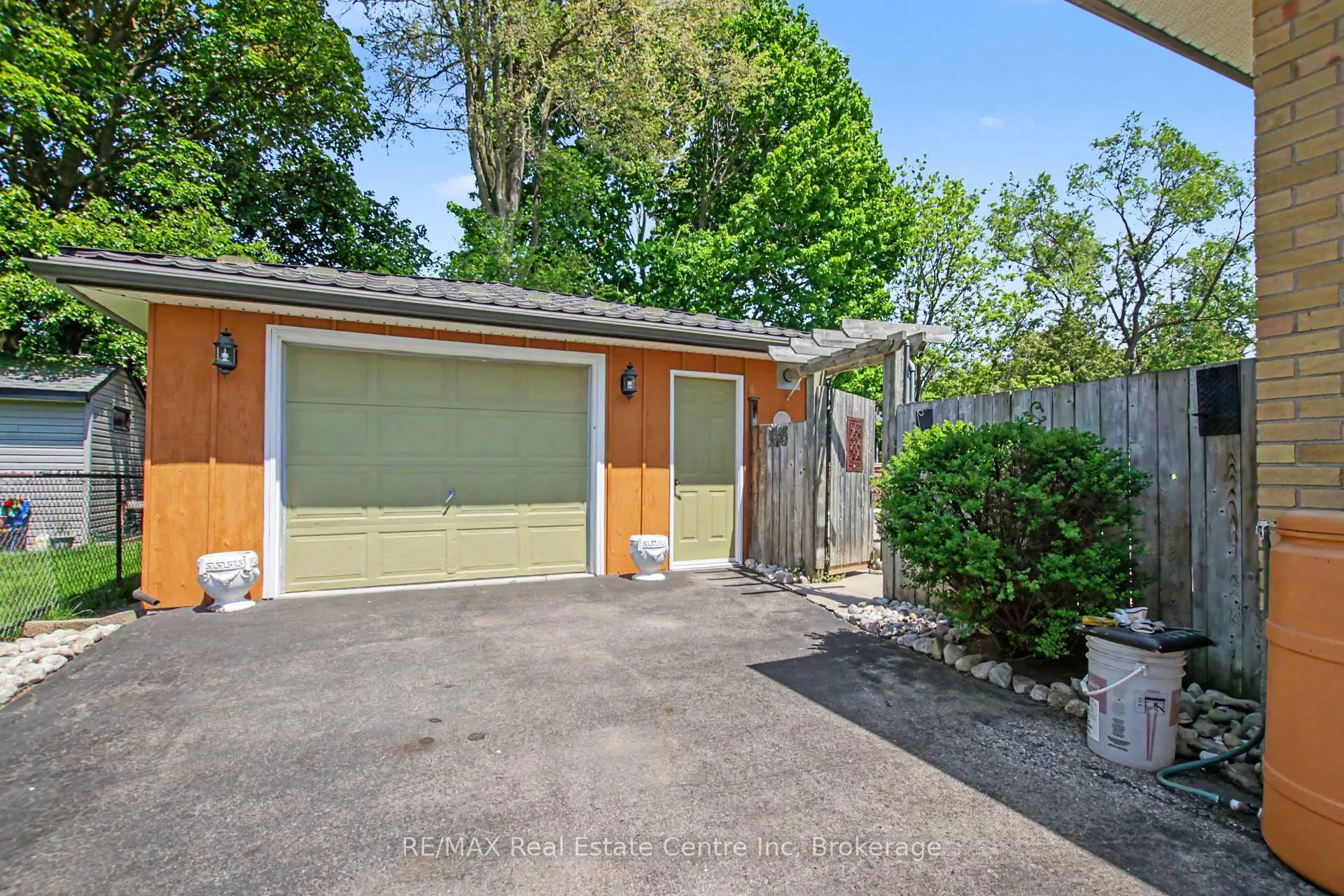 Photo 24 of 17 Campion Avenue, Guelph, Exhibition Park — HOMEH