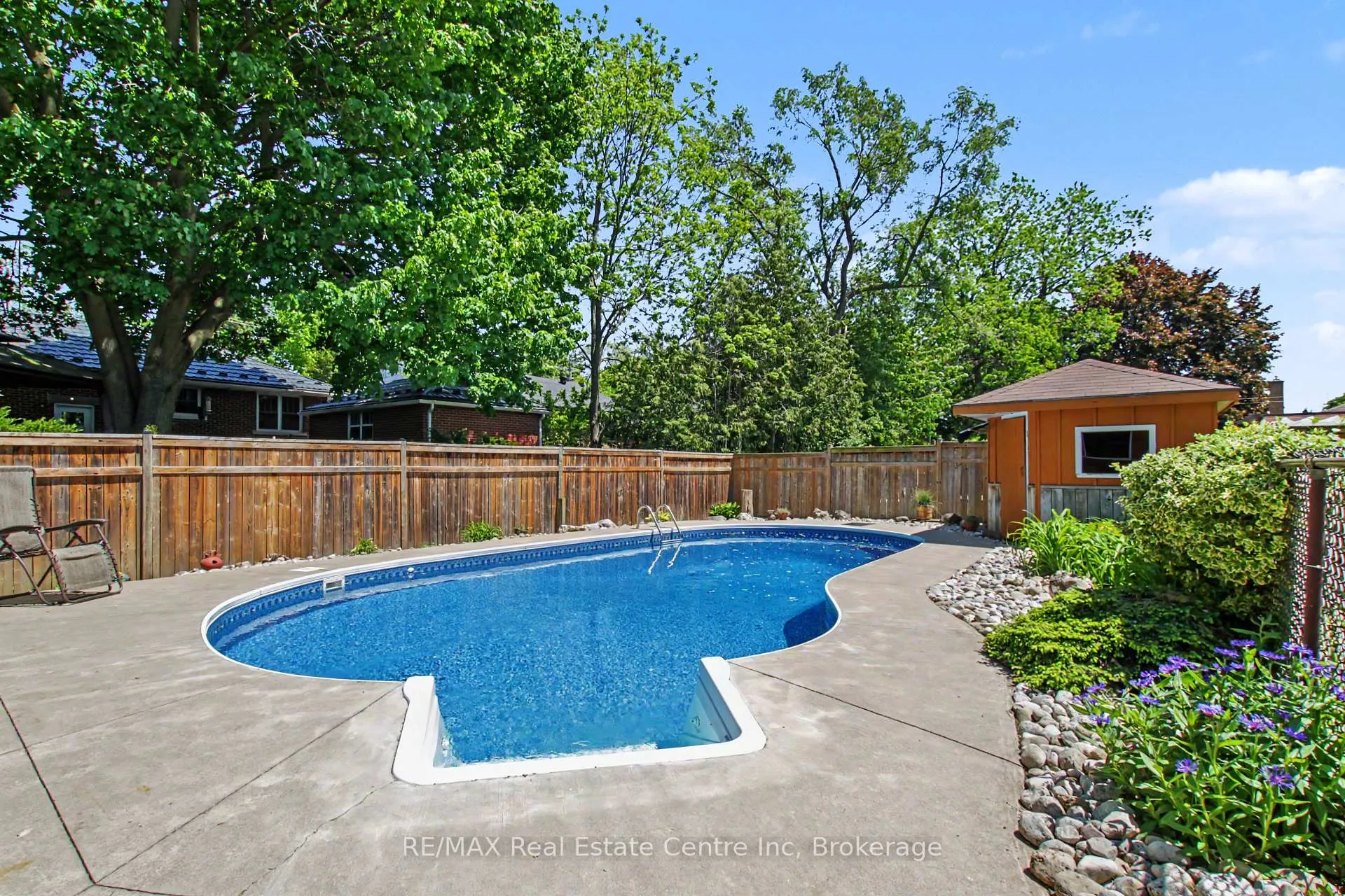 Photo 27 of 17 Campion Avenue, Guelph, Exhibition Park — HOMEH