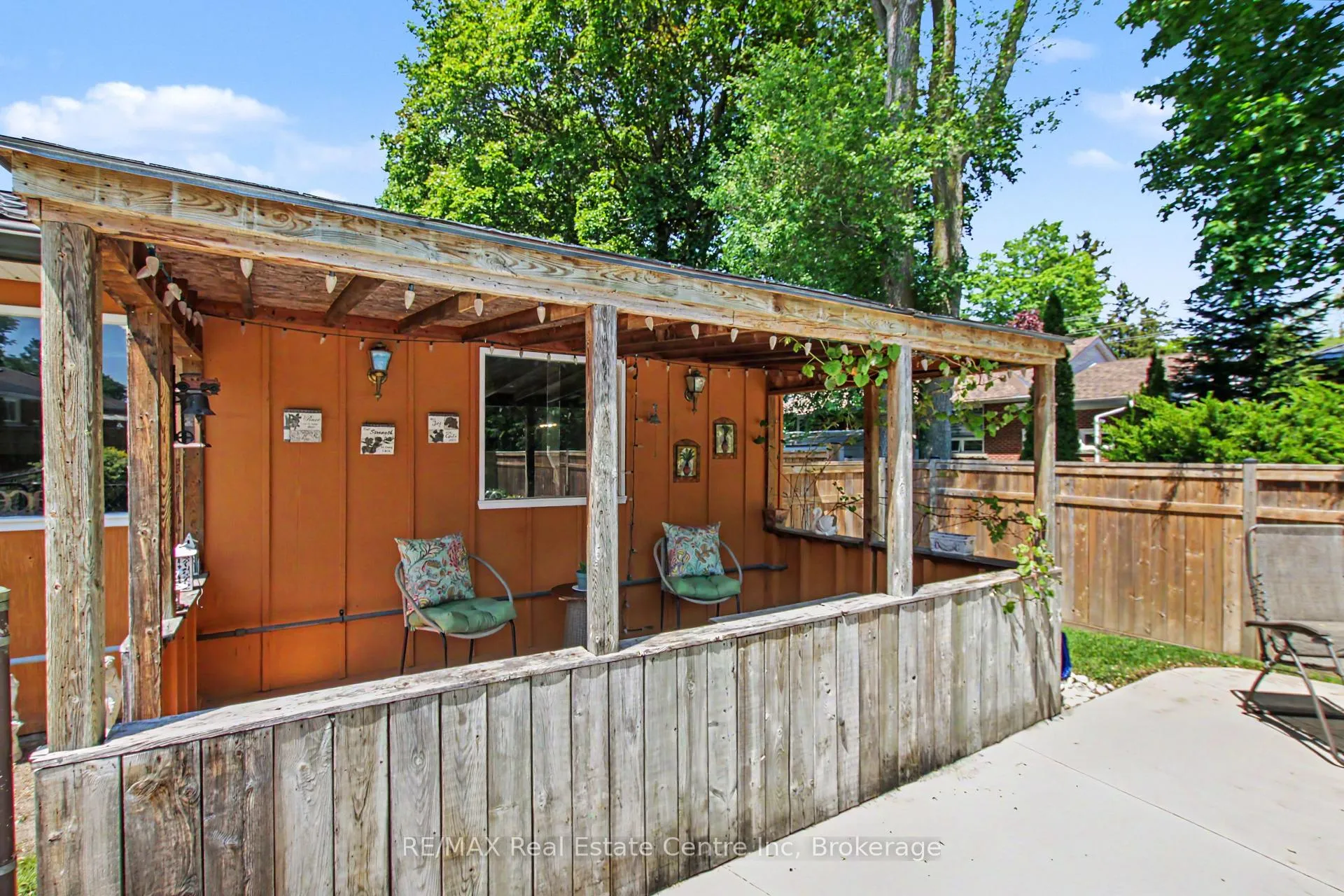 Photo 29 of 17 Campion Avenue, Guelph, Exhibition Park — HOMEH