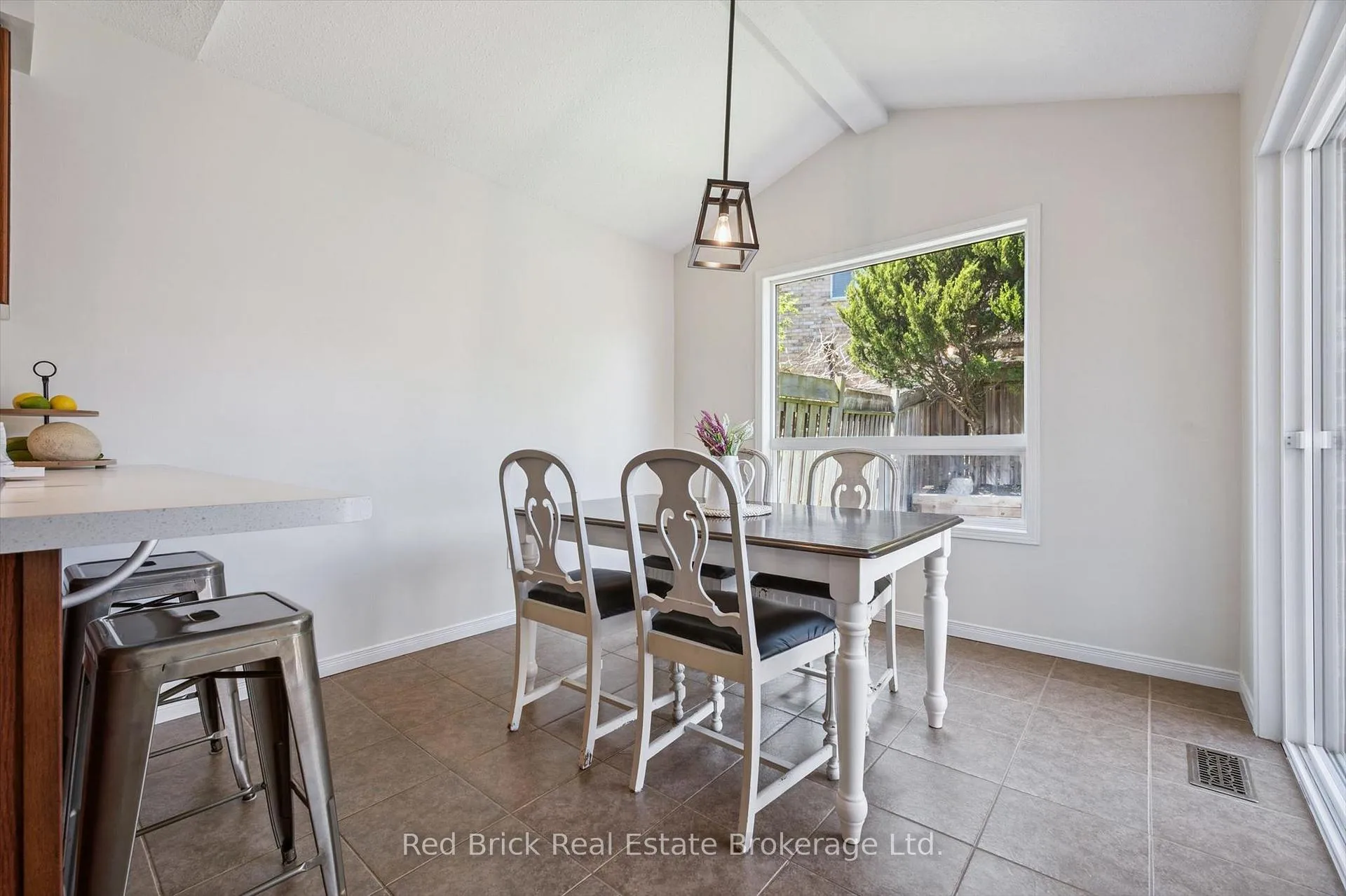 Photo 11 of 28 Davison Drive, Guelph, Grange Road — HOMEH