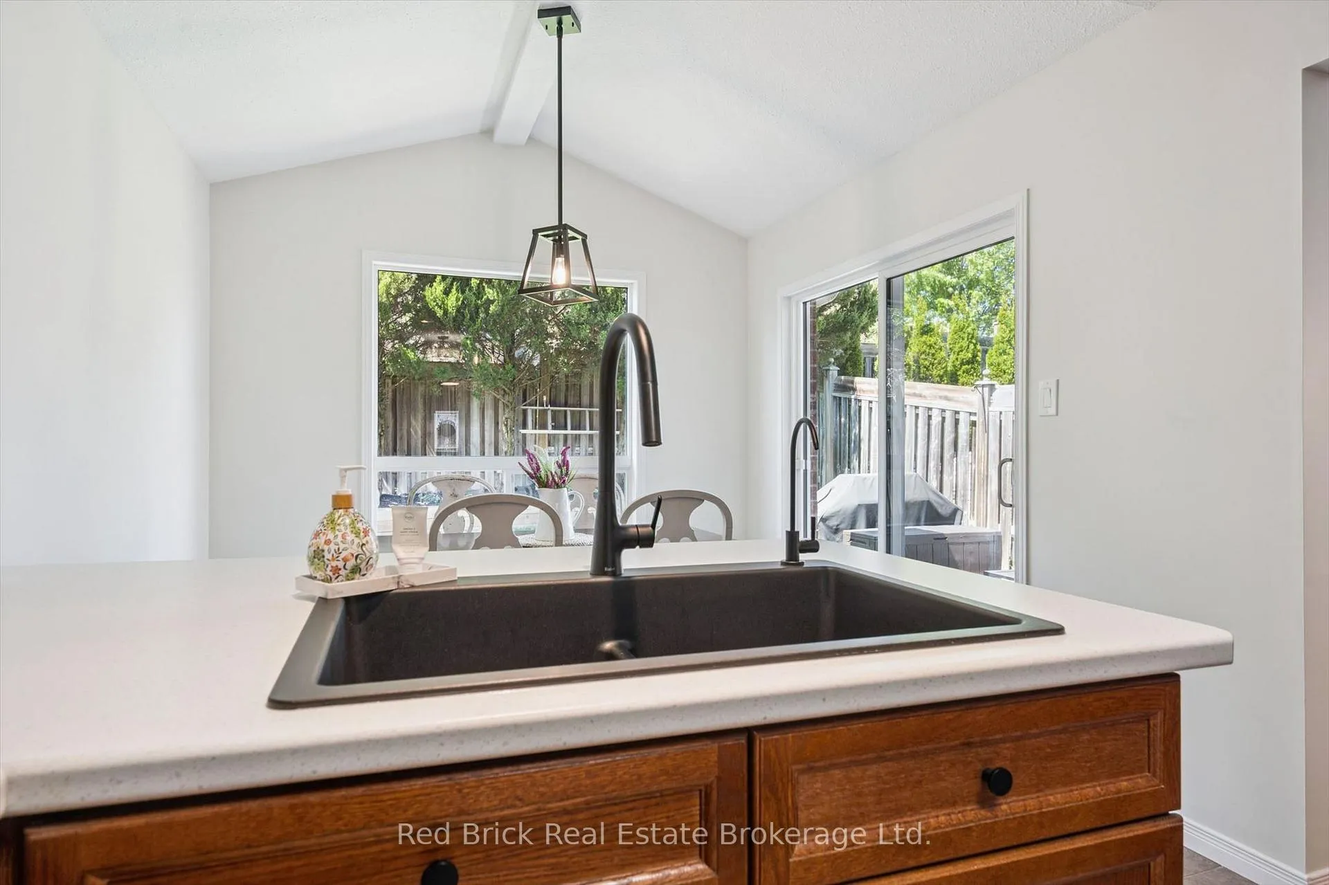 Photo 18 of 28 Davison Drive, Guelph, Grange Road — HOMEH