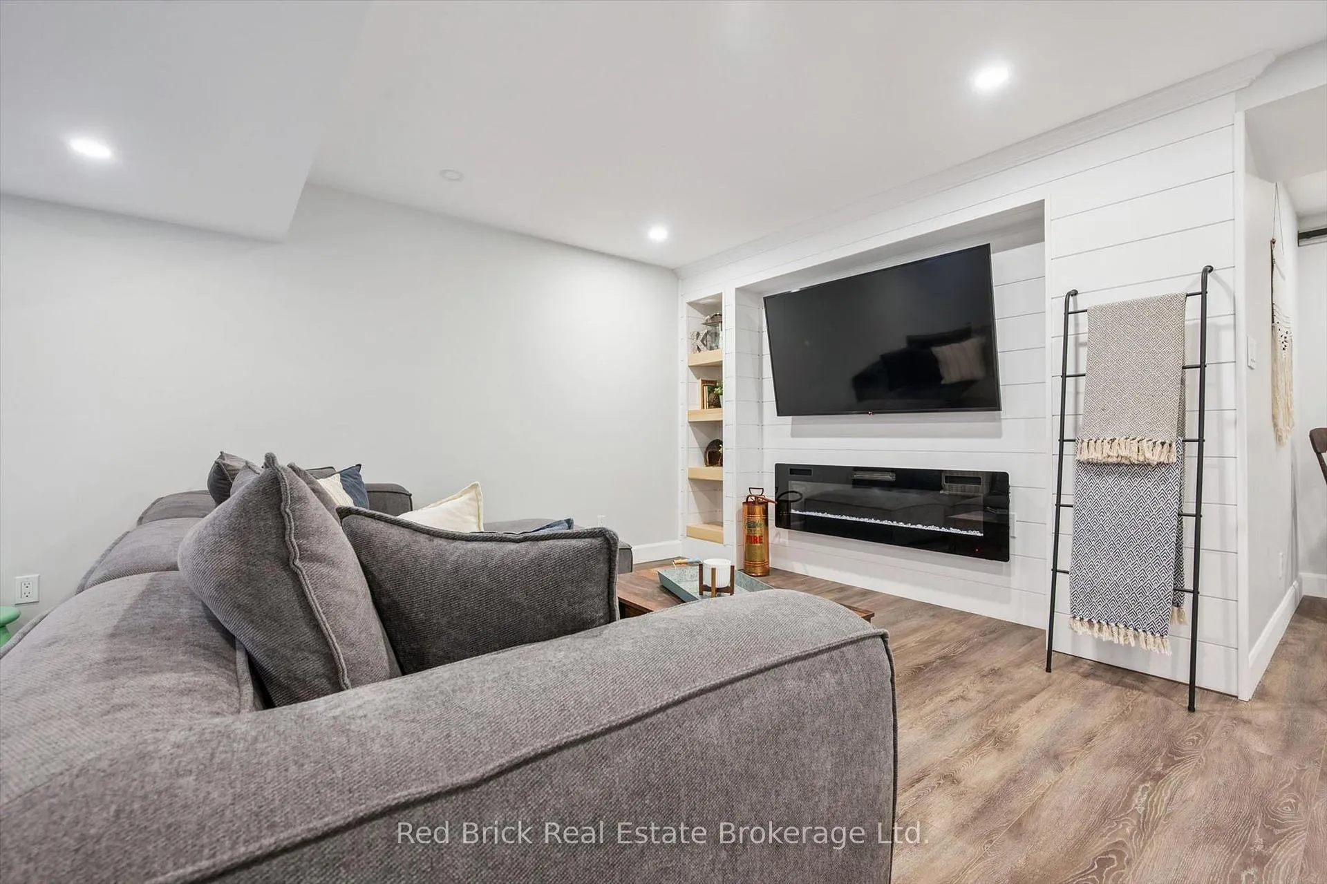 Photo 27 of 28 Davison Drive, Guelph, Grange Road — HOMEH