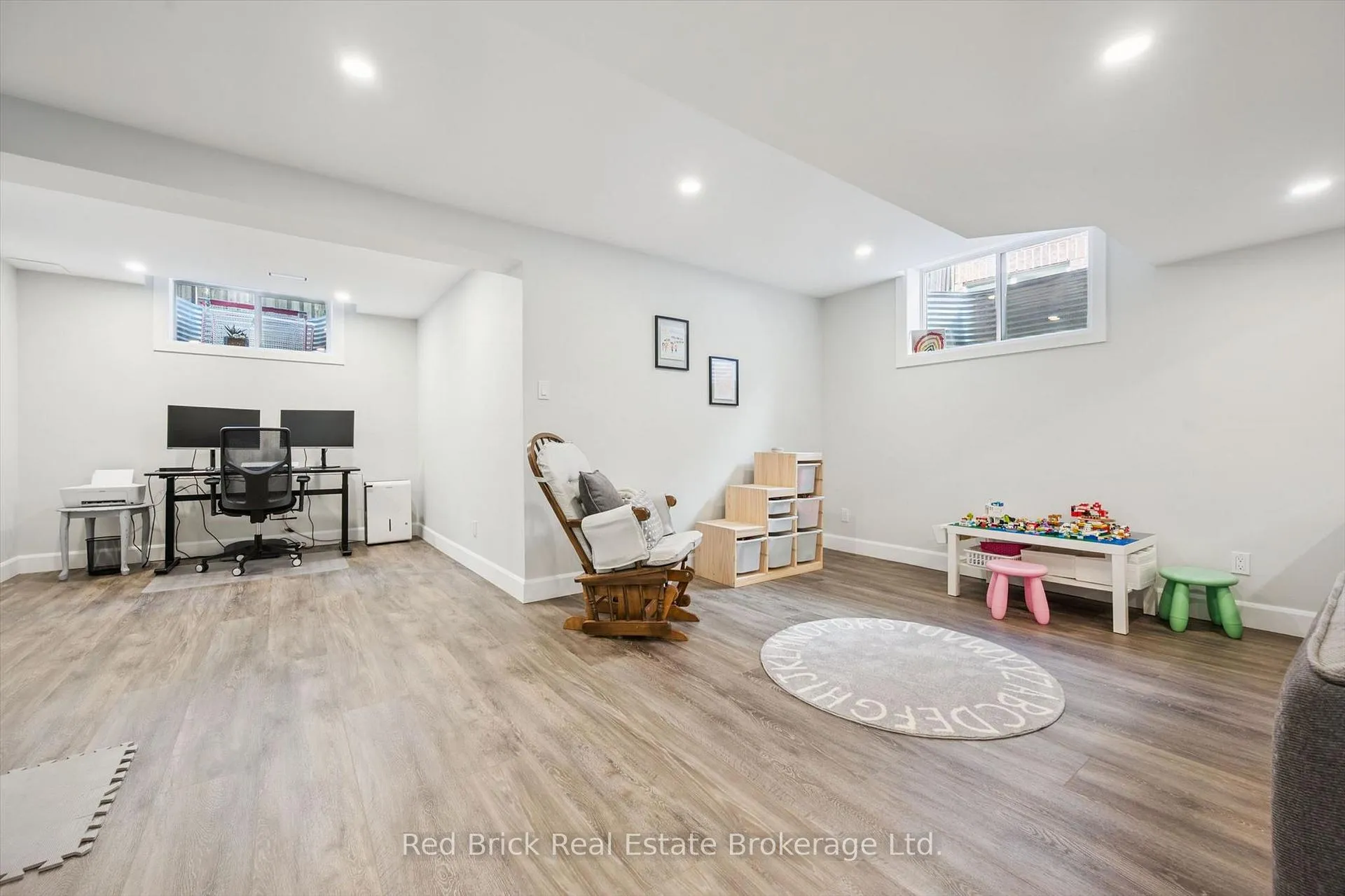 Photo 29 of 28 Davison Drive, Guelph, Grange Road — HOMEH