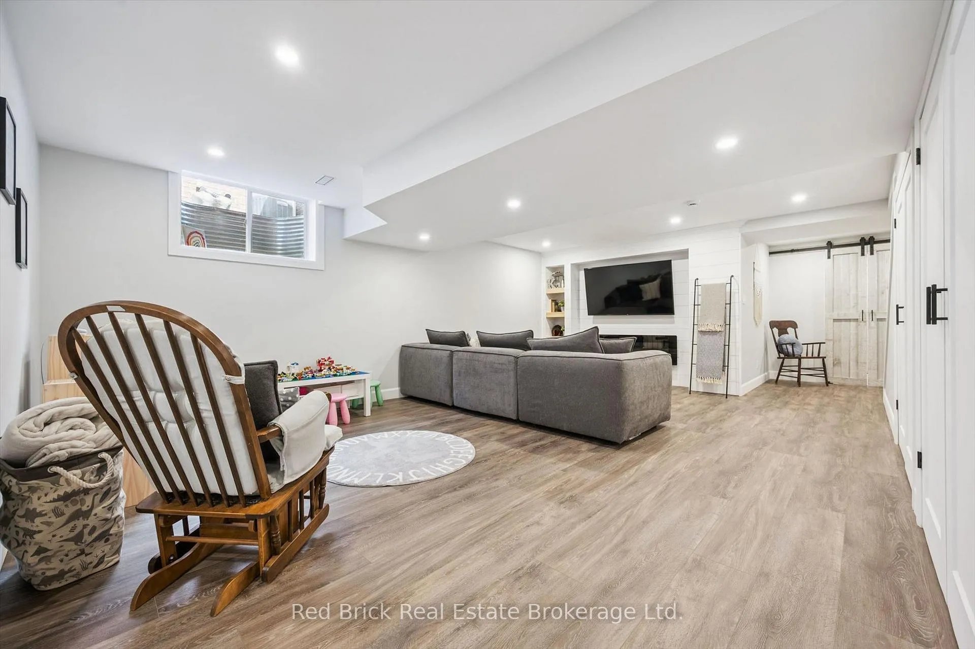 Photo 31 of 28 Davison Drive, Guelph, Grange Road — HOMEH