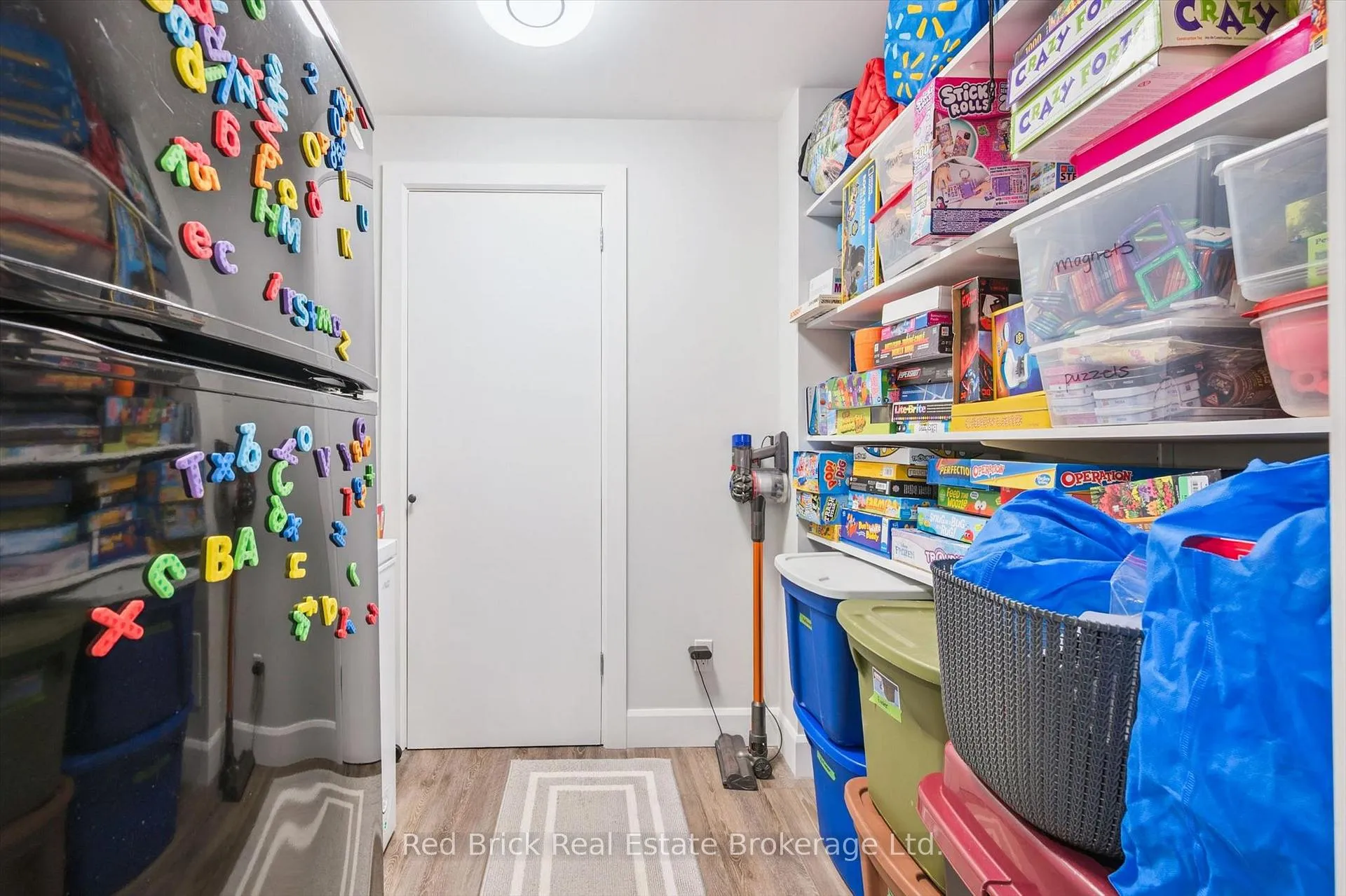 Photo 32 of 28 Davison Drive, Guelph, Grange Road — HOMEH