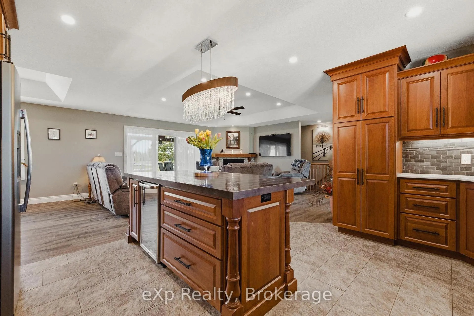 Photo 19 of 100 Harris Crescent, Southgate — HOMEH