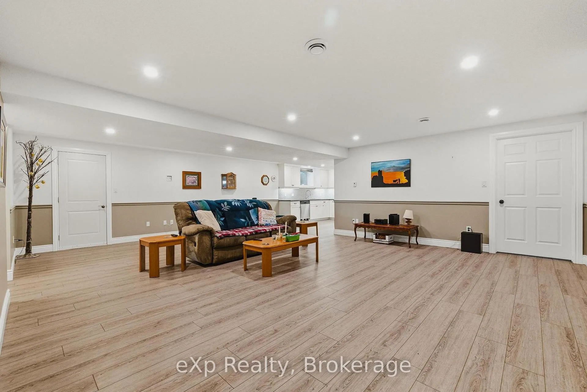 Photo 29 of 100 Harris Crescent, Southgate — HOMEH