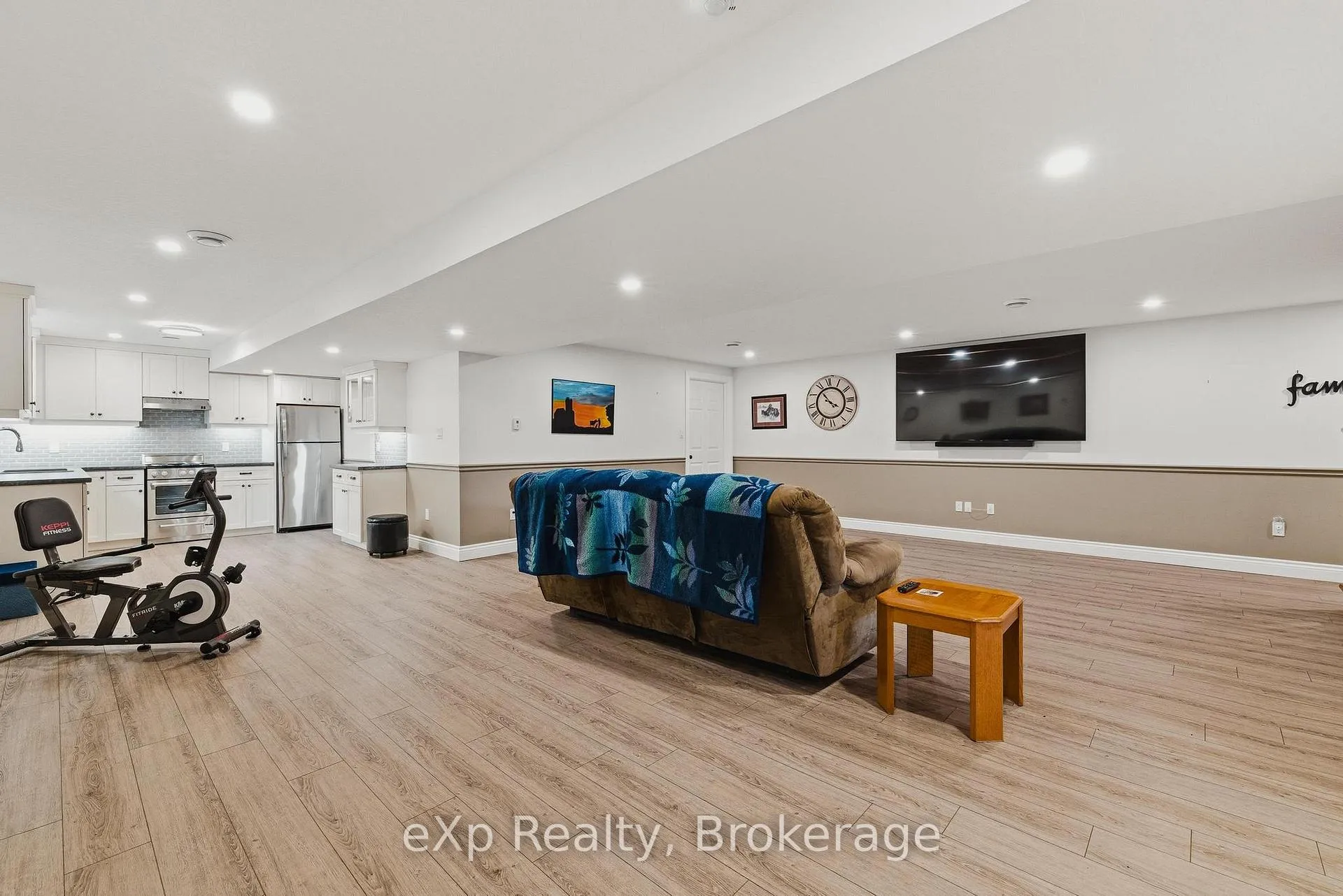Photo 30 of 100 Harris Crescent, Southgate — HOMEH