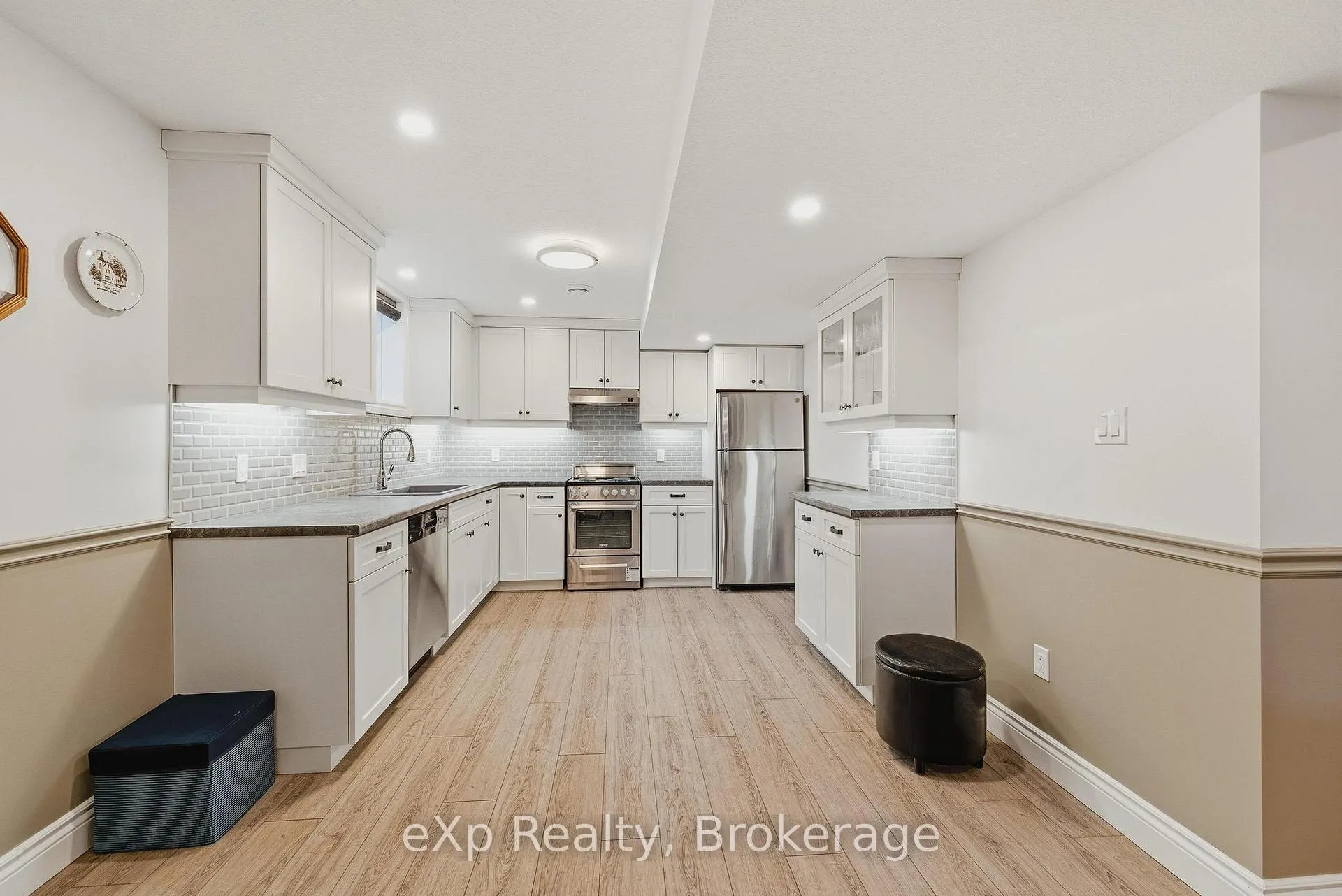 Photo 31 of 100 Harris Crescent, Southgate — HOMEH