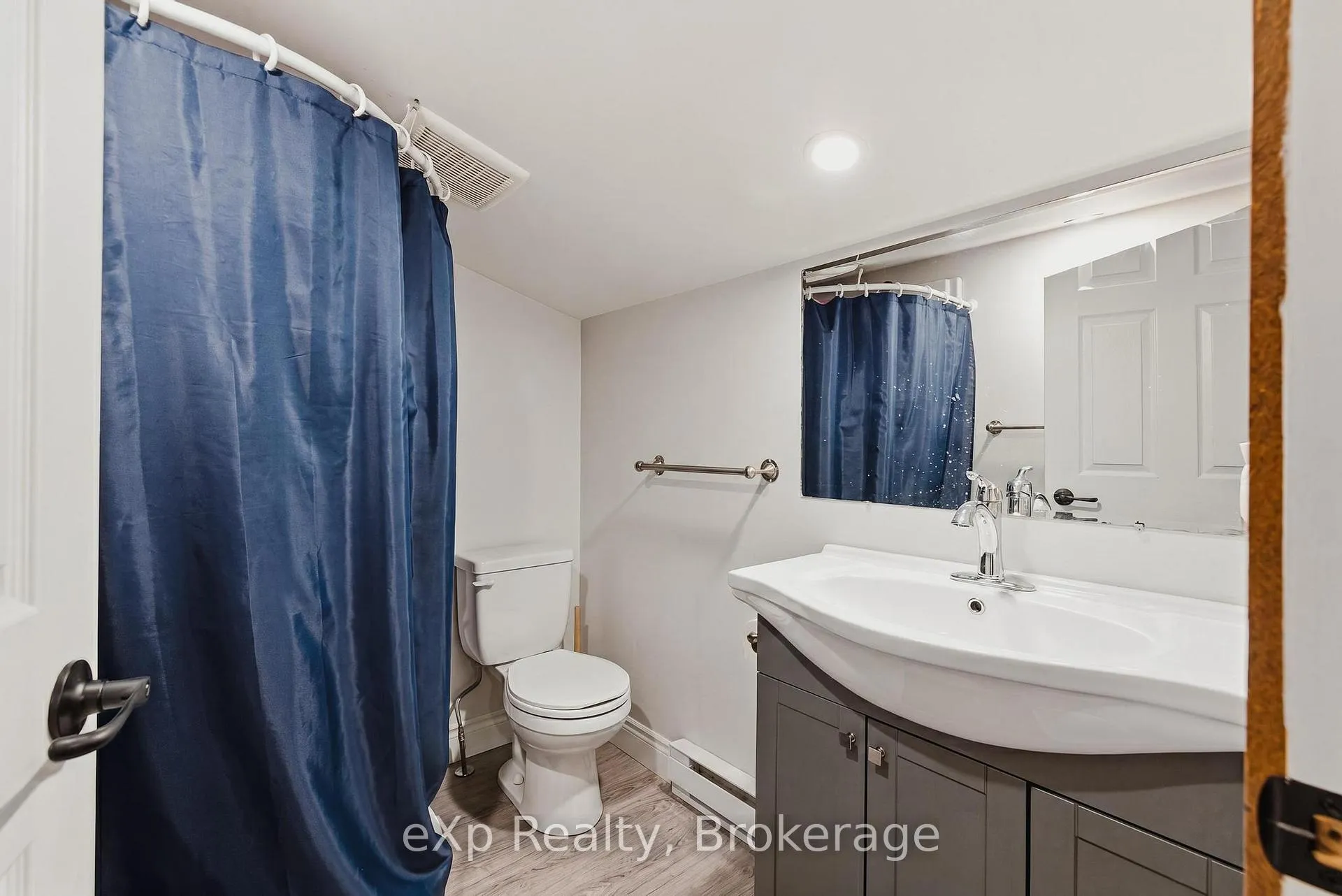 Photo 42 of 100 Harris Crescent, Southgate — HOMEH