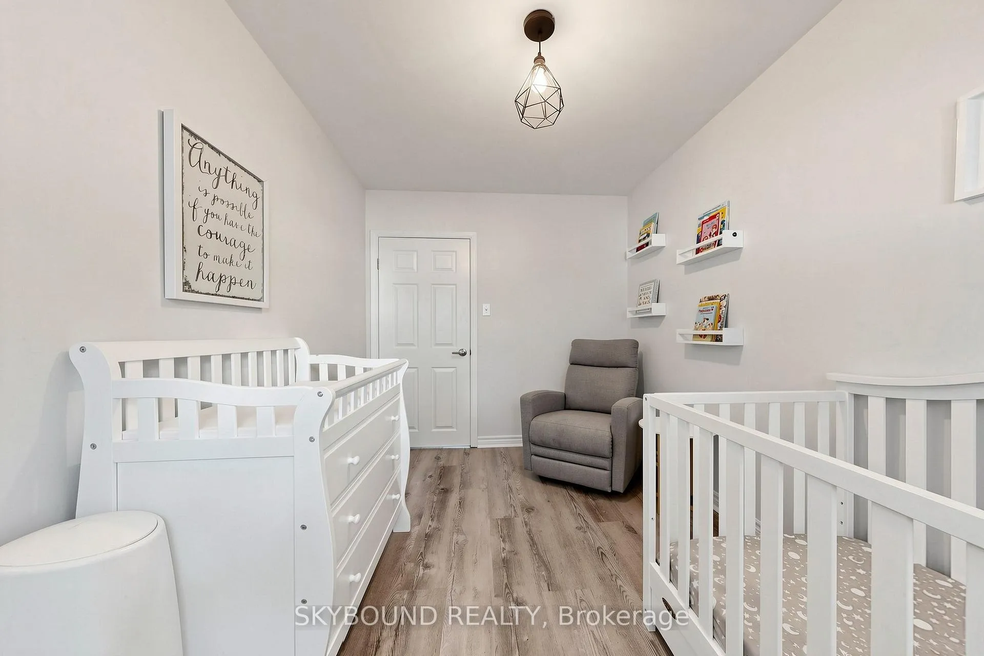 Photo 12 of 46 Melbourne Street E, Kawartha Lakes, Lindsay — HOMEH