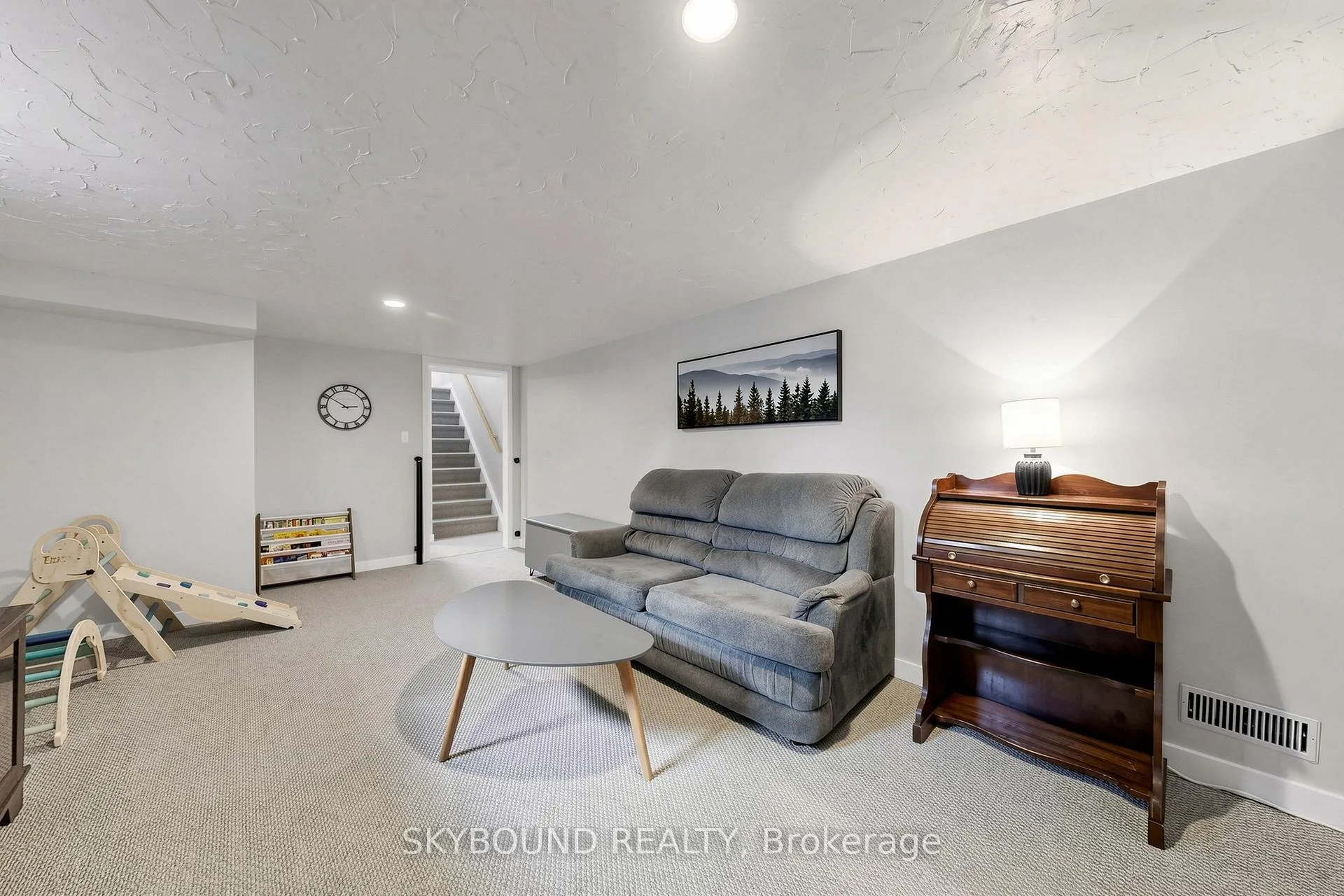 Photo 14 of 46 Melbourne Street E, Kawartha Lakes, Lindsay — HOMEH