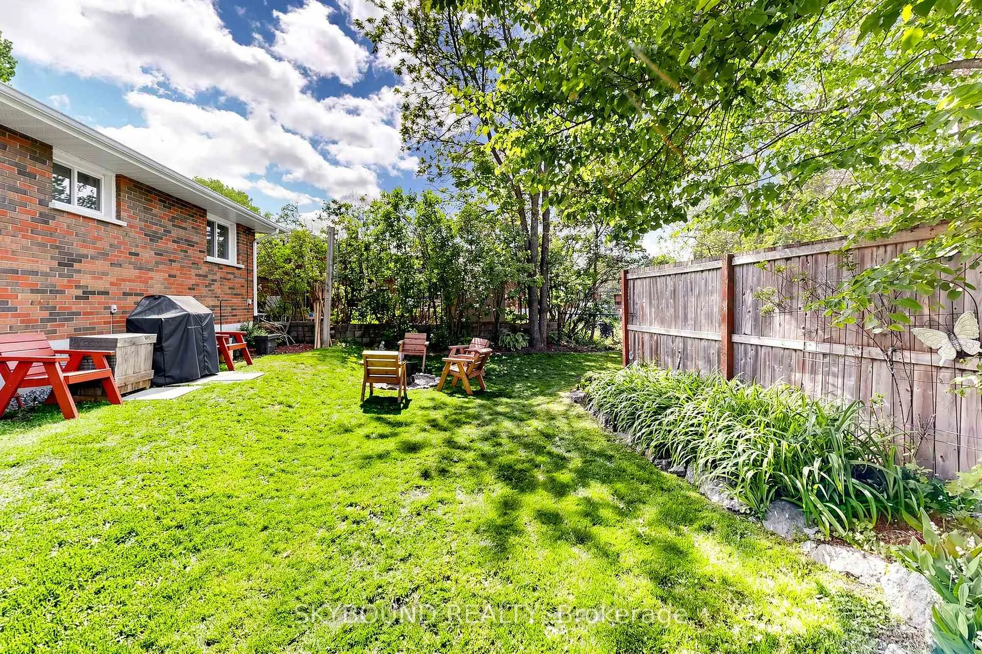 Photo 19 of 46 Melbourne Street E, Kawartha Lakes, Lindsay — HOMEH