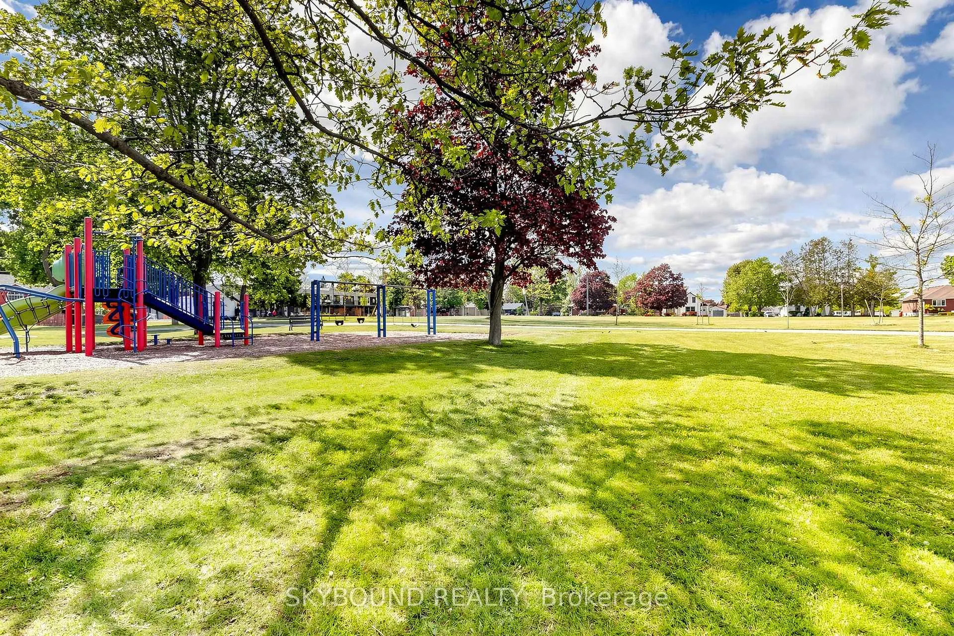 Photo 22 of 46 Melbourne Street E, Kawartha Lakes, Lindsay — HOMEH