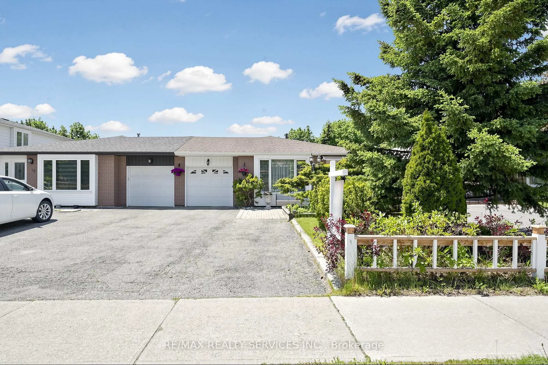Front of 36 Glenvale Boulevard