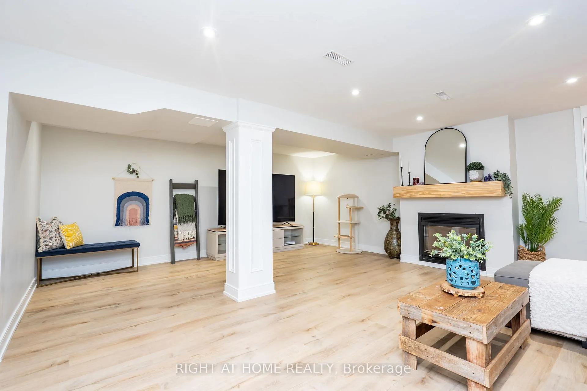 Photo 33 of 45 Irwin Crescent, Halton Hills, Georgetown — HOMEH