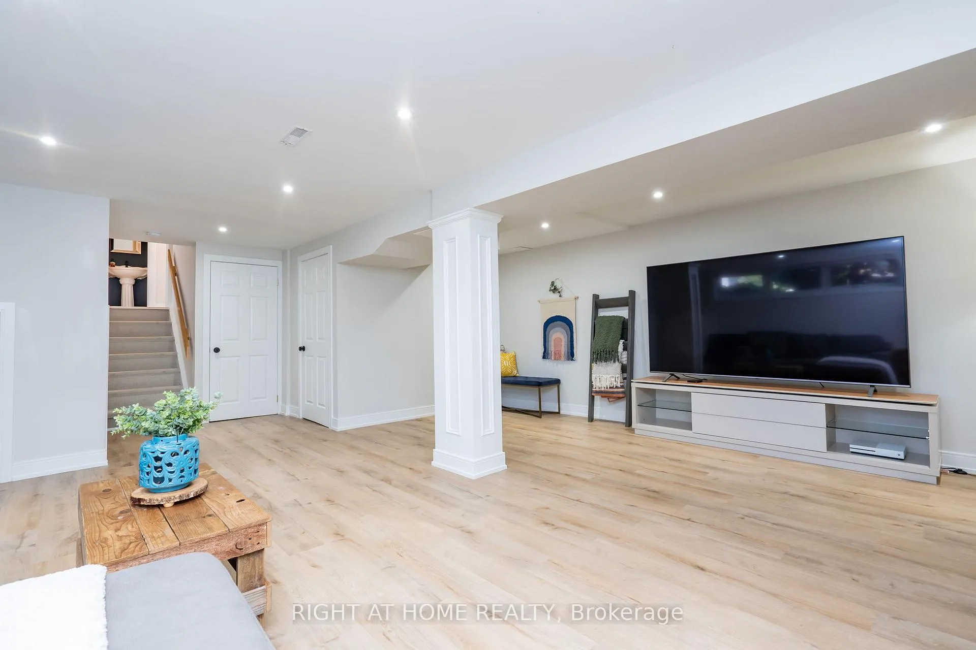 Photo 35 of 45 Irwin Crescent, Halton Hills, Georgetown — HOMEH