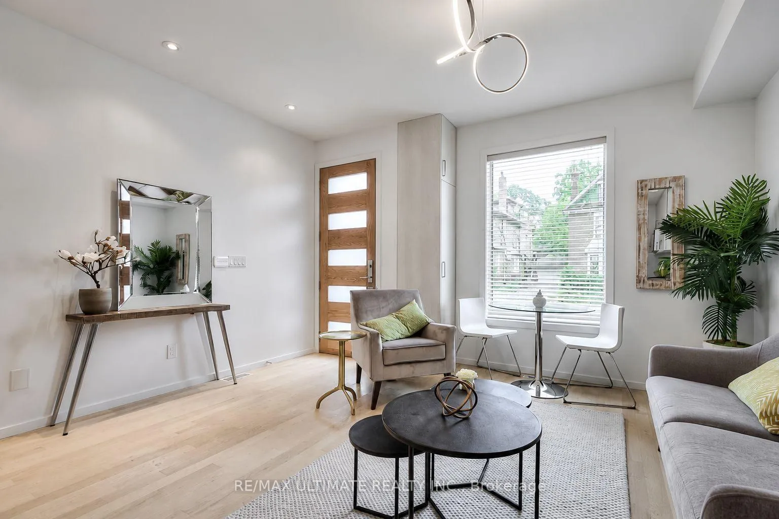 Photo 6 of Unit 5, 126 Spadina Road, Toronto, The Annex — HOMEH
