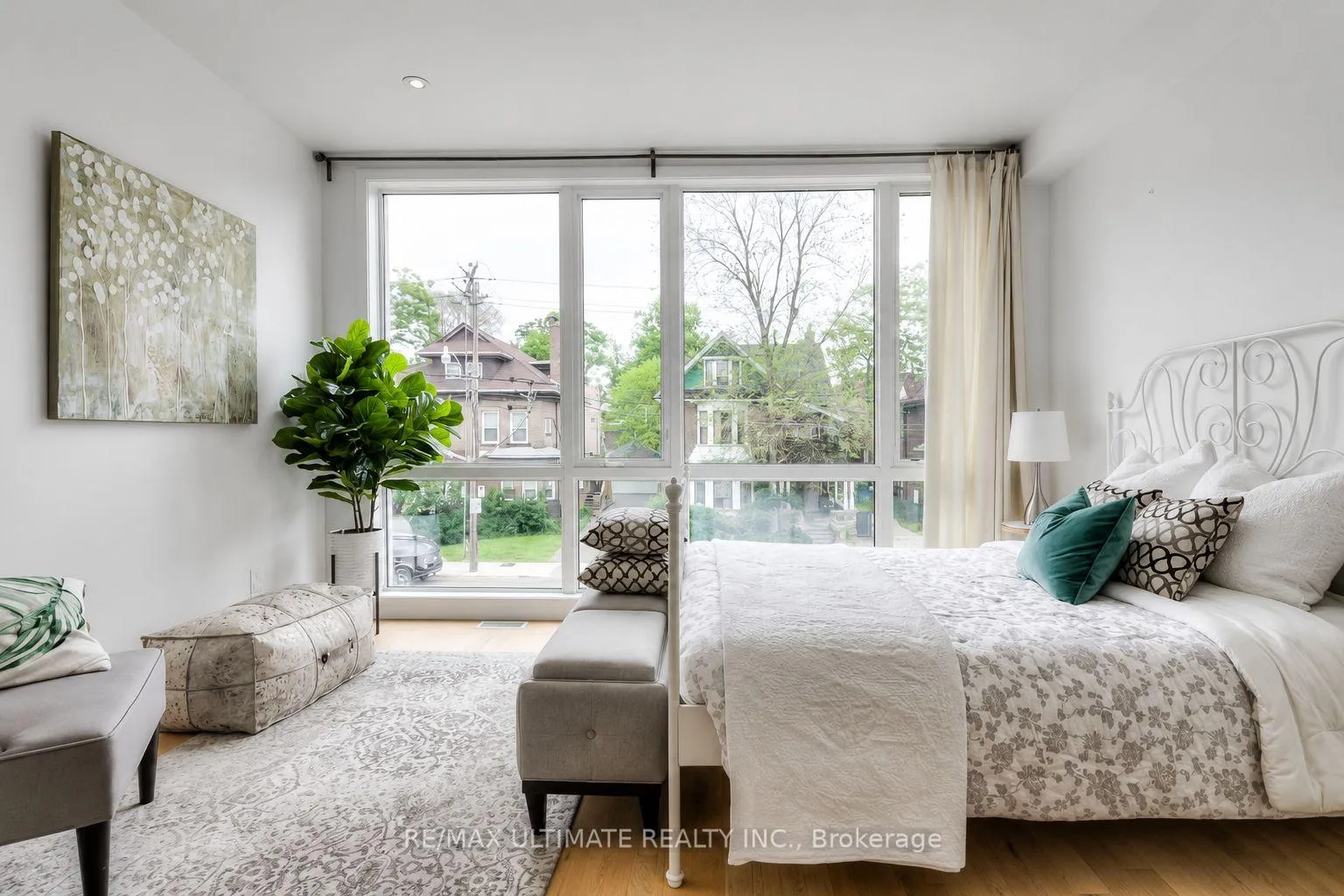 Photo 10 of Unit 5, 126 Spadina Road, Toronto, The Annex — HOMEH