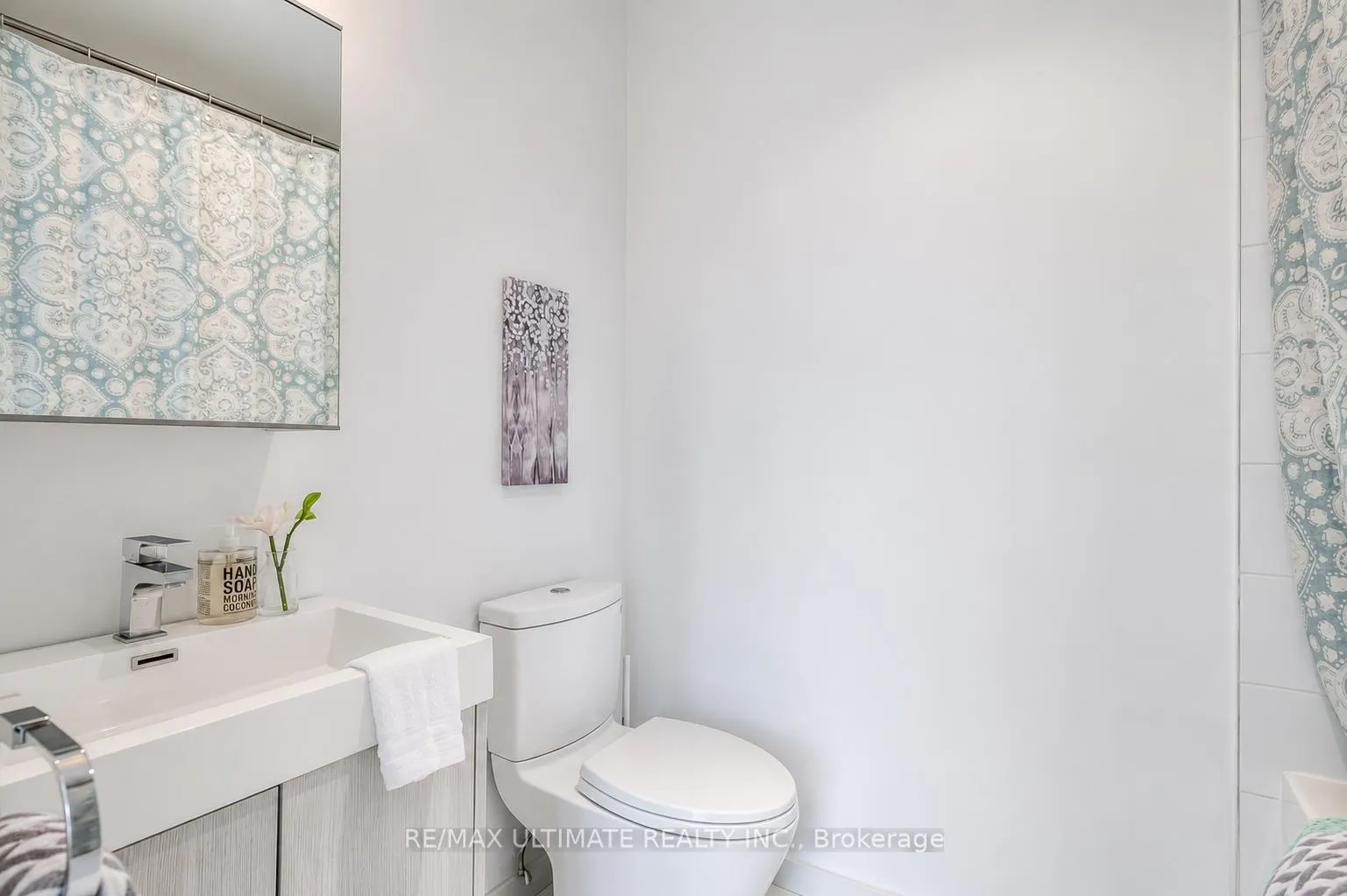 Photo 11 of Unit 5, 126 Spadina Road, Toronto, The Annex — HOMEH