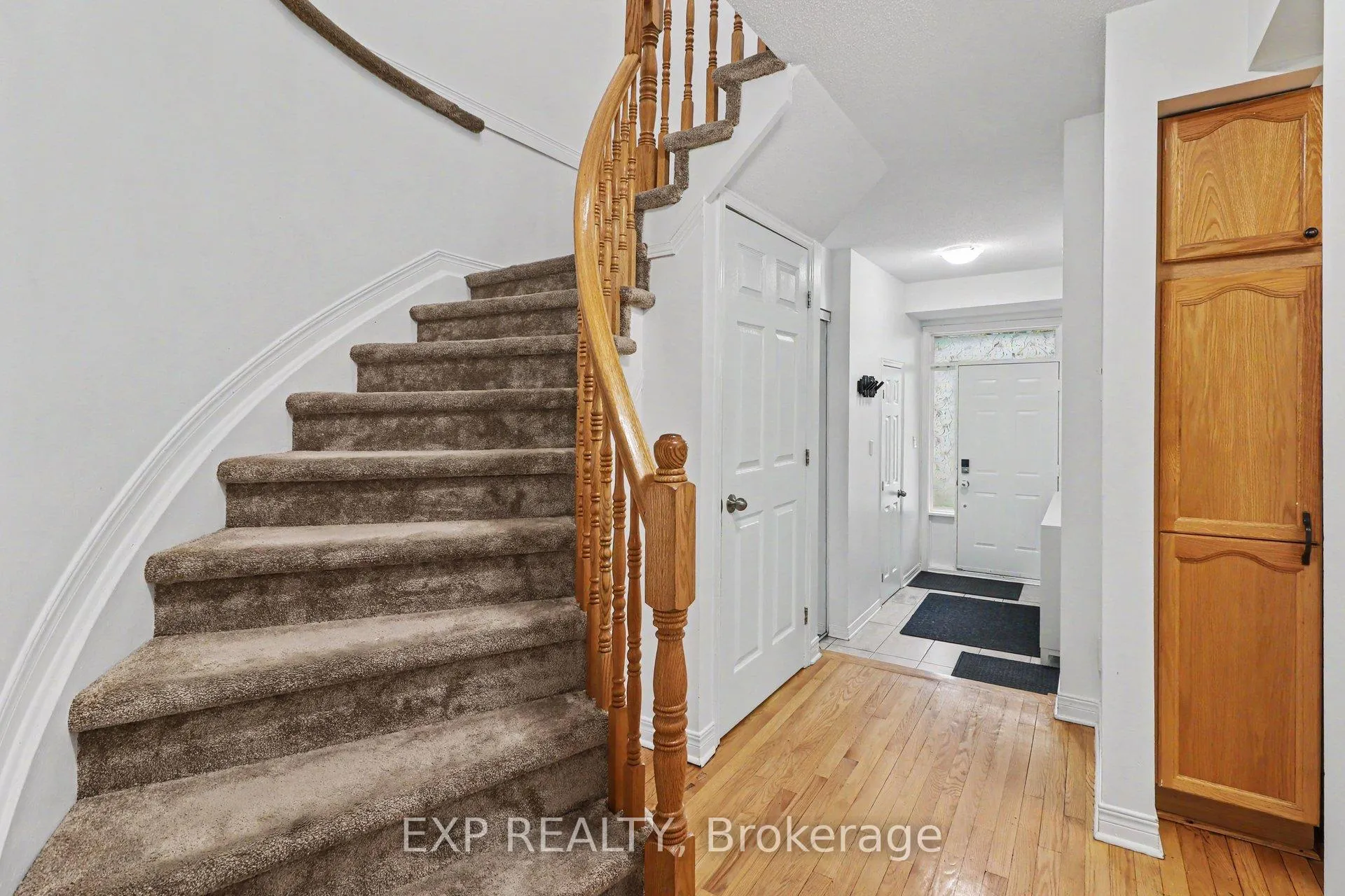 Photo 4 of Unit A, 46 San Remo Private, Ottawa, Riverview Park — HOMEH