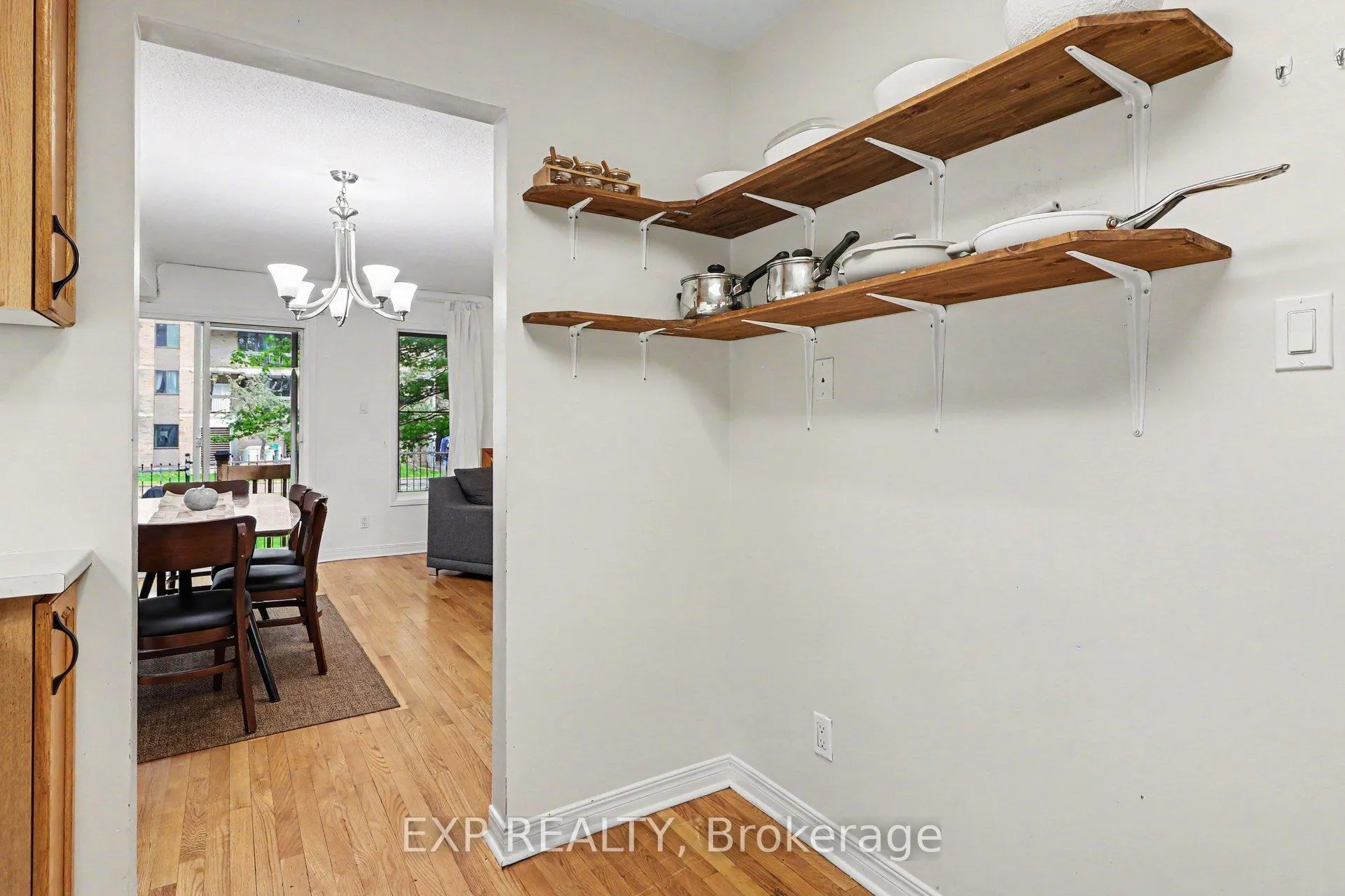 Photo 12 of Unit A, 46 San Remo Private, Ottawa, Riverview Park — HOMEH