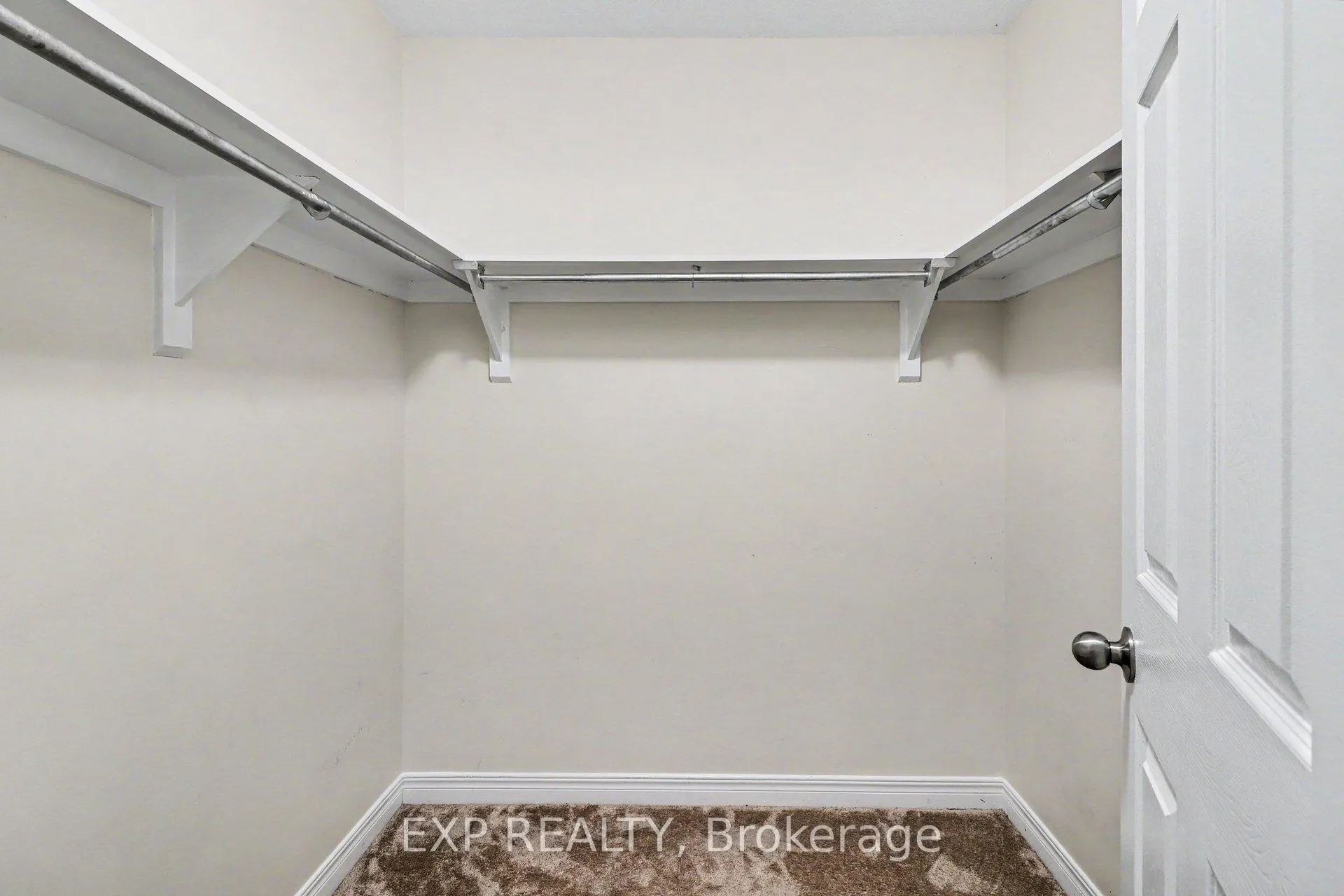 Photo 19 of Unit A, 46 San Remo Private, Ottawa, Riverview Park — HOMEH