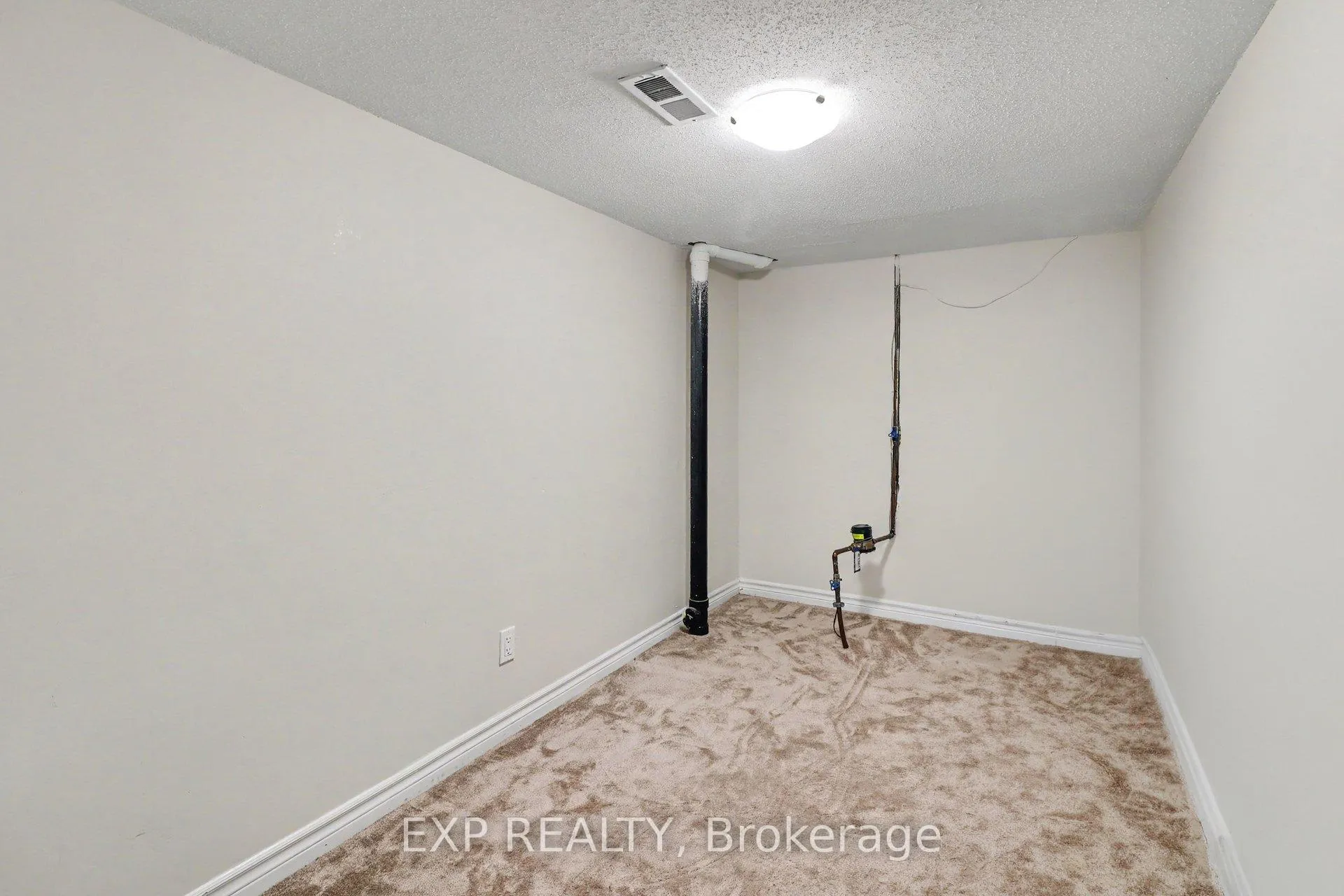 Photo 21 of Unit B, 46 San Remo Private, Ottawa, Riverview Park — HOMEH
