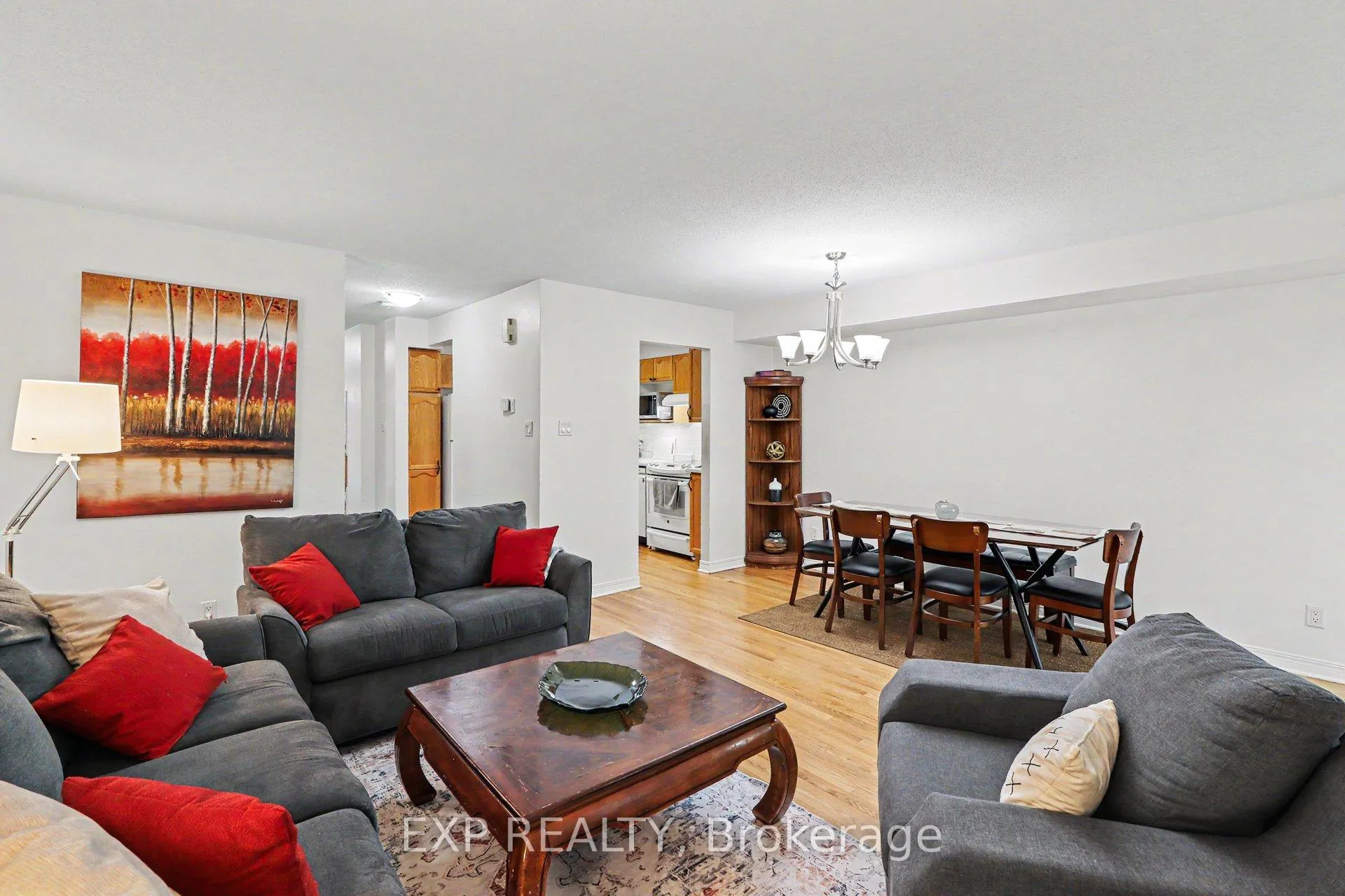 Photo 7 of Unit C, 46 San Remo Private, Ottawa, Riverview Park — HOMEH