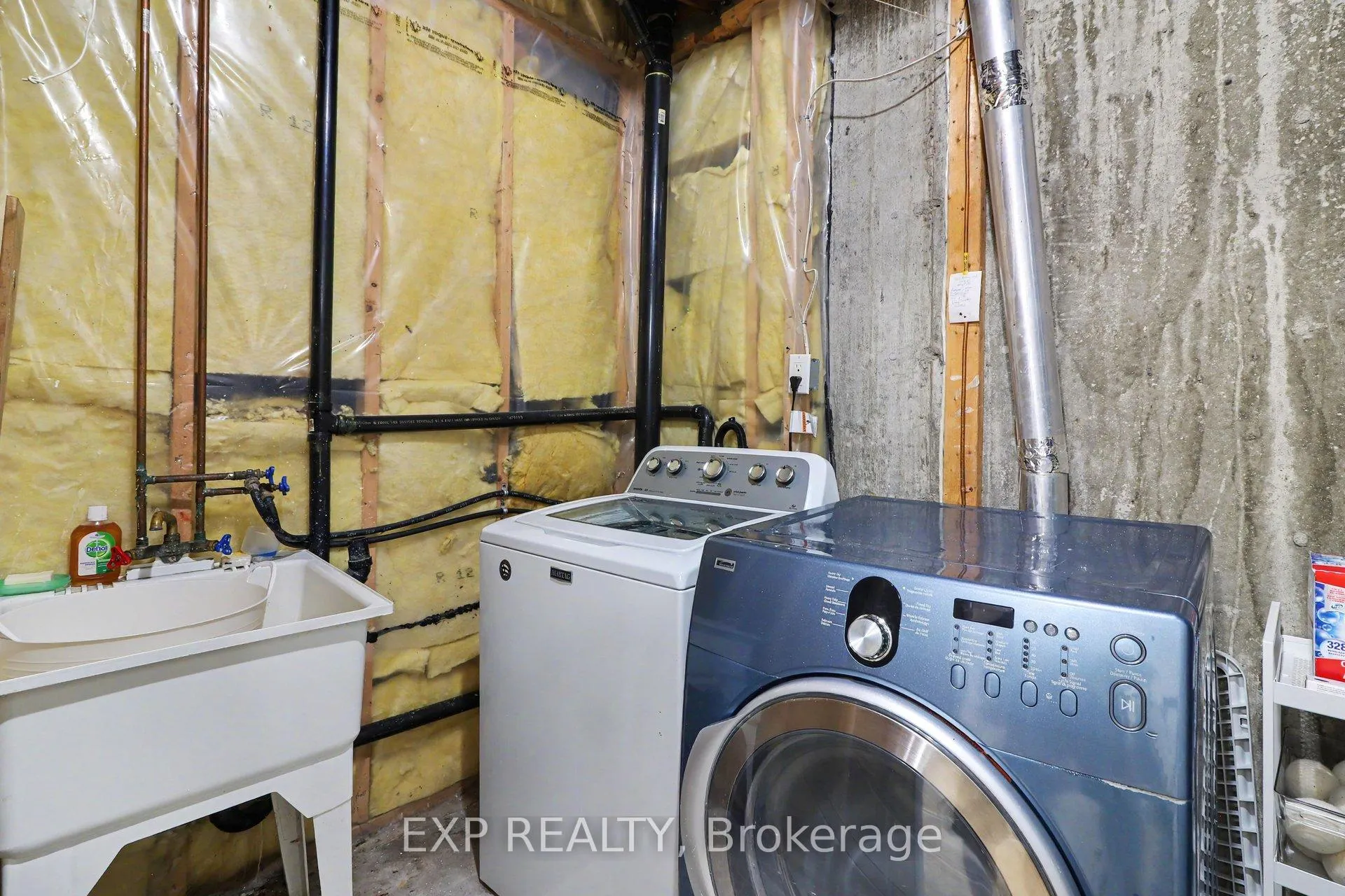 Photo 22 of Unit C, 46 San Remo Private, Ottawa, Riverview Park — HOMEH