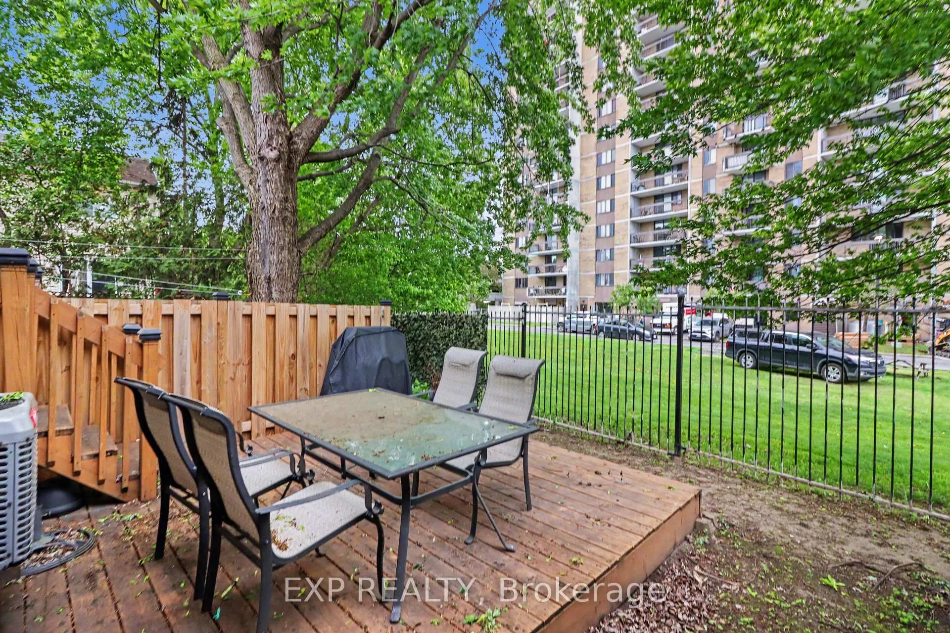 Photo 24 of Unit C, 46 San Remo Private, Ottawa, Riverview Park — HOMEH