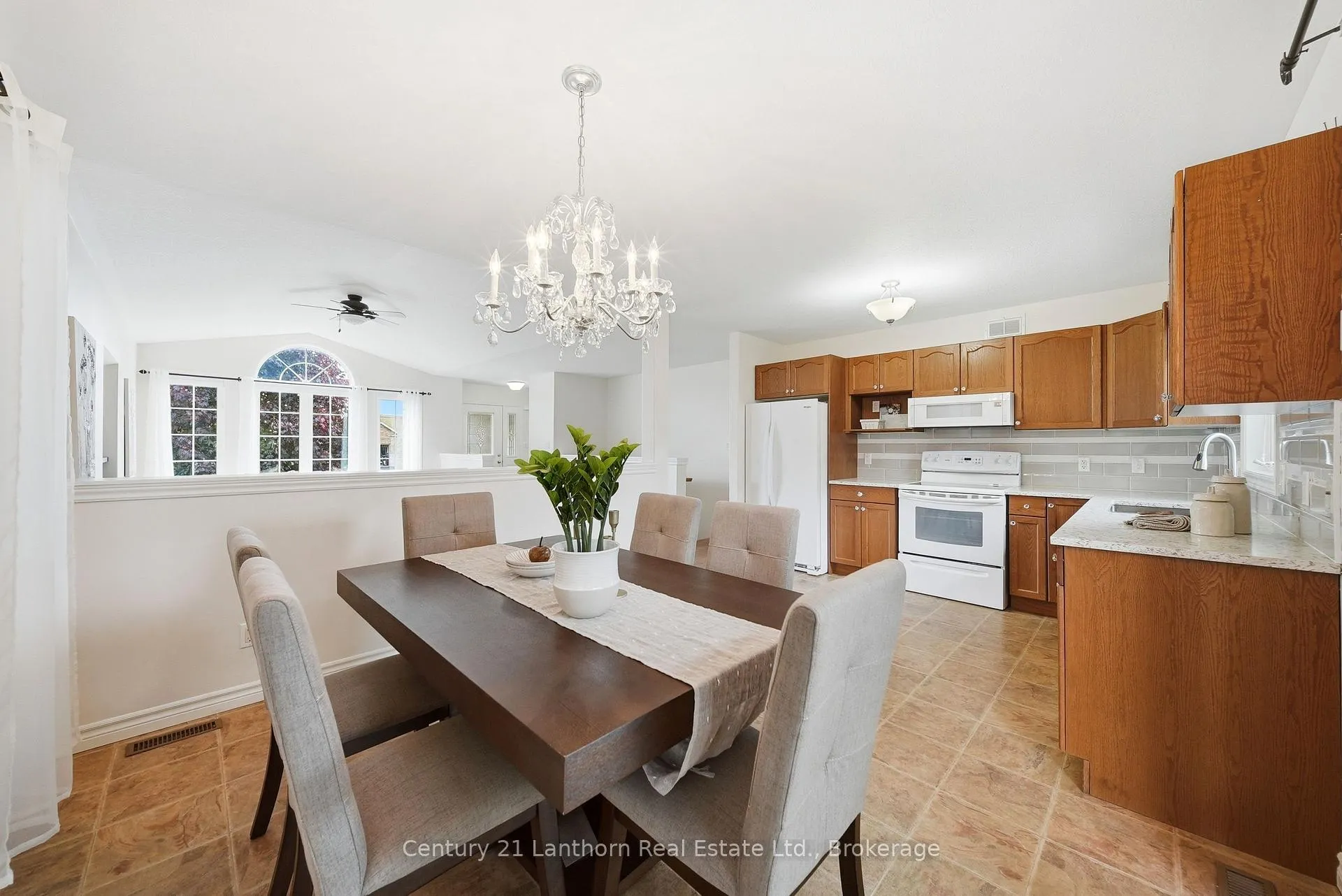 Photo 3 of 109 Parkview Heights, Quinte West, Murray Ward — HOMEH
