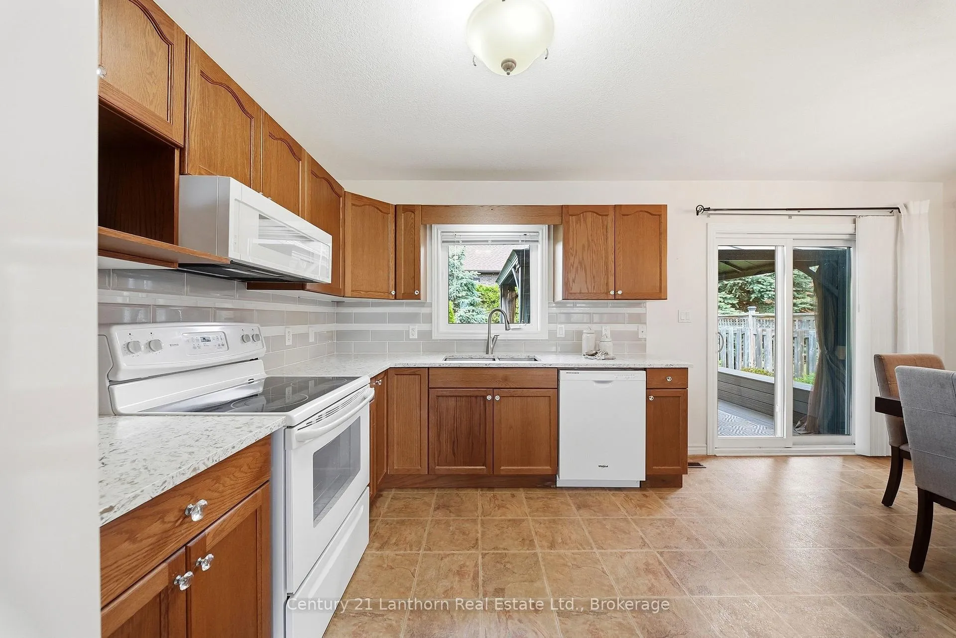 Photo 15 of 109 Parkview Heights, Quinte West, Murray Ward — HOMEH