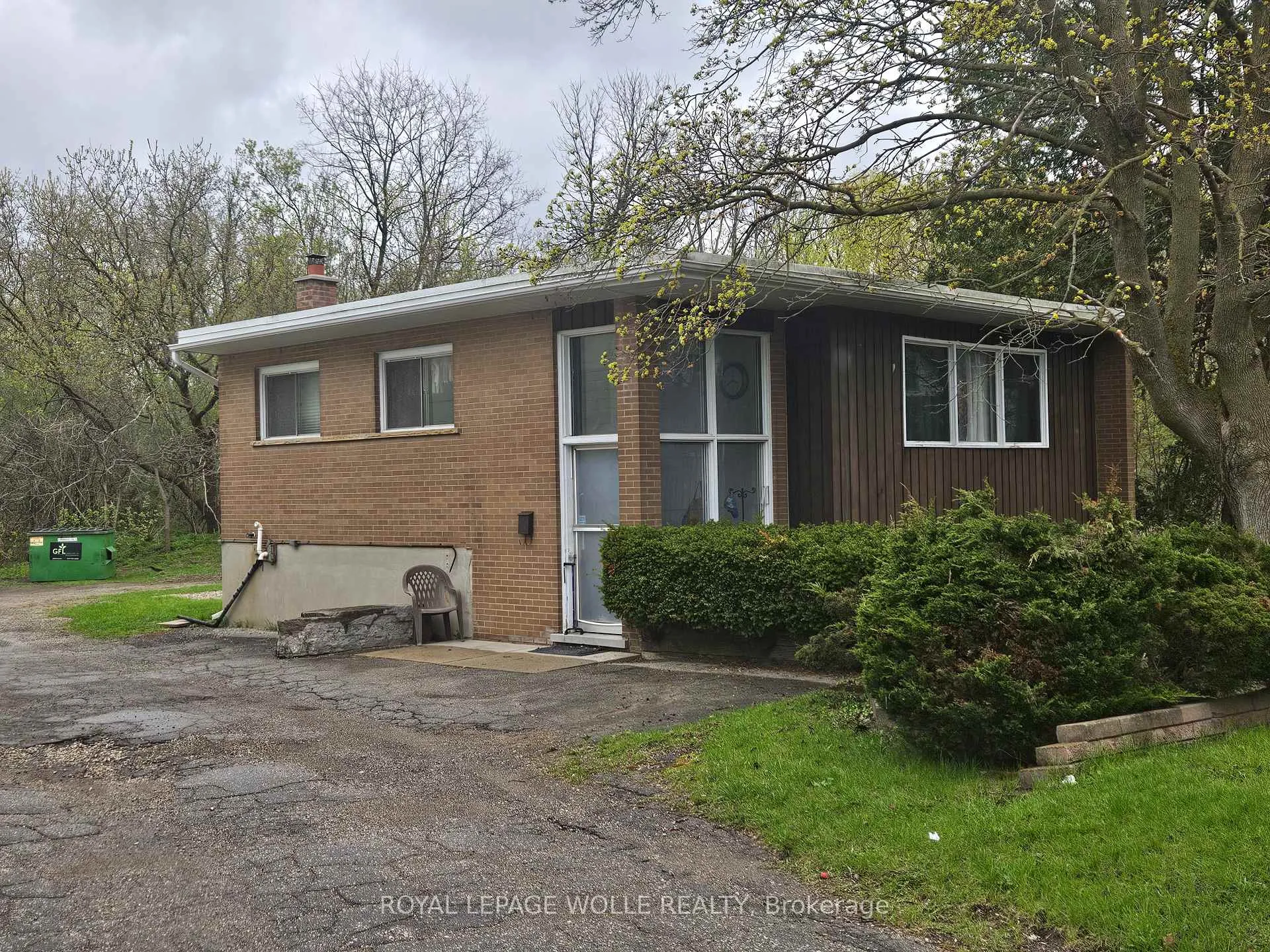 Photo 5 of 152 Homewood Avenue, Kitchener — HOMEH