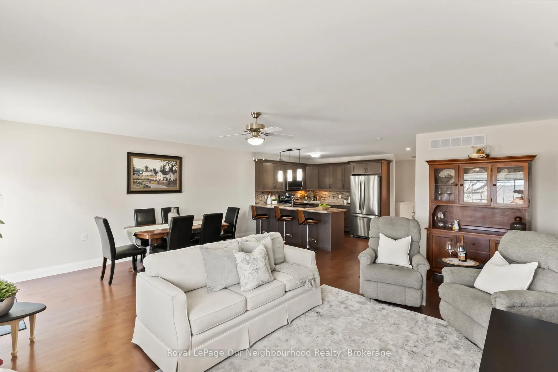 Photo 14 of 61 Orchard Way, Markham, Berczy — HOMEH