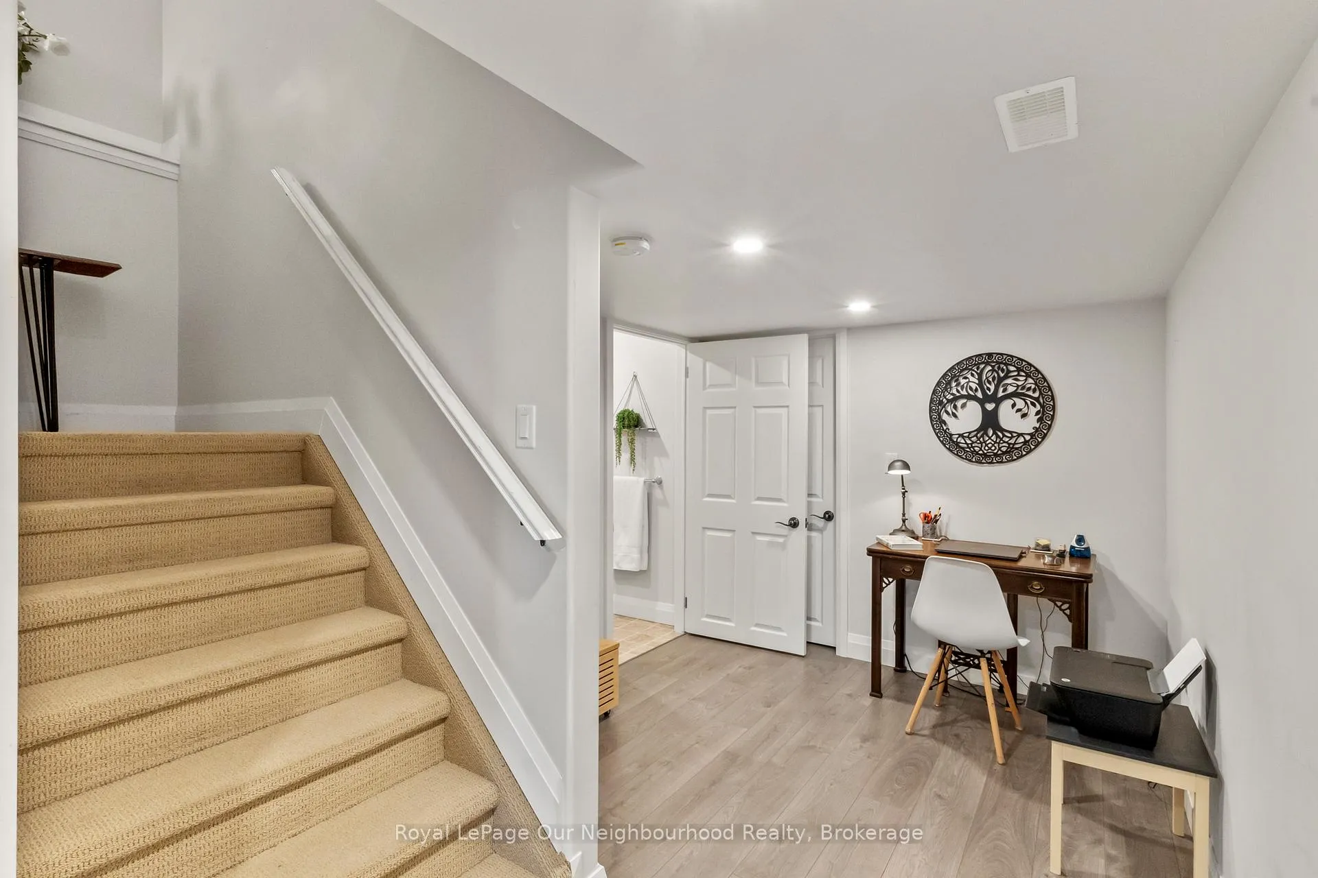 Photo 27 of 61 Orchard Way, Markham, Berczy — HOMEH